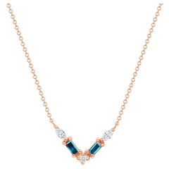 14K Roségold Moderner Diamant & Londoner Blautopas Baguette-Anhänger Halskette