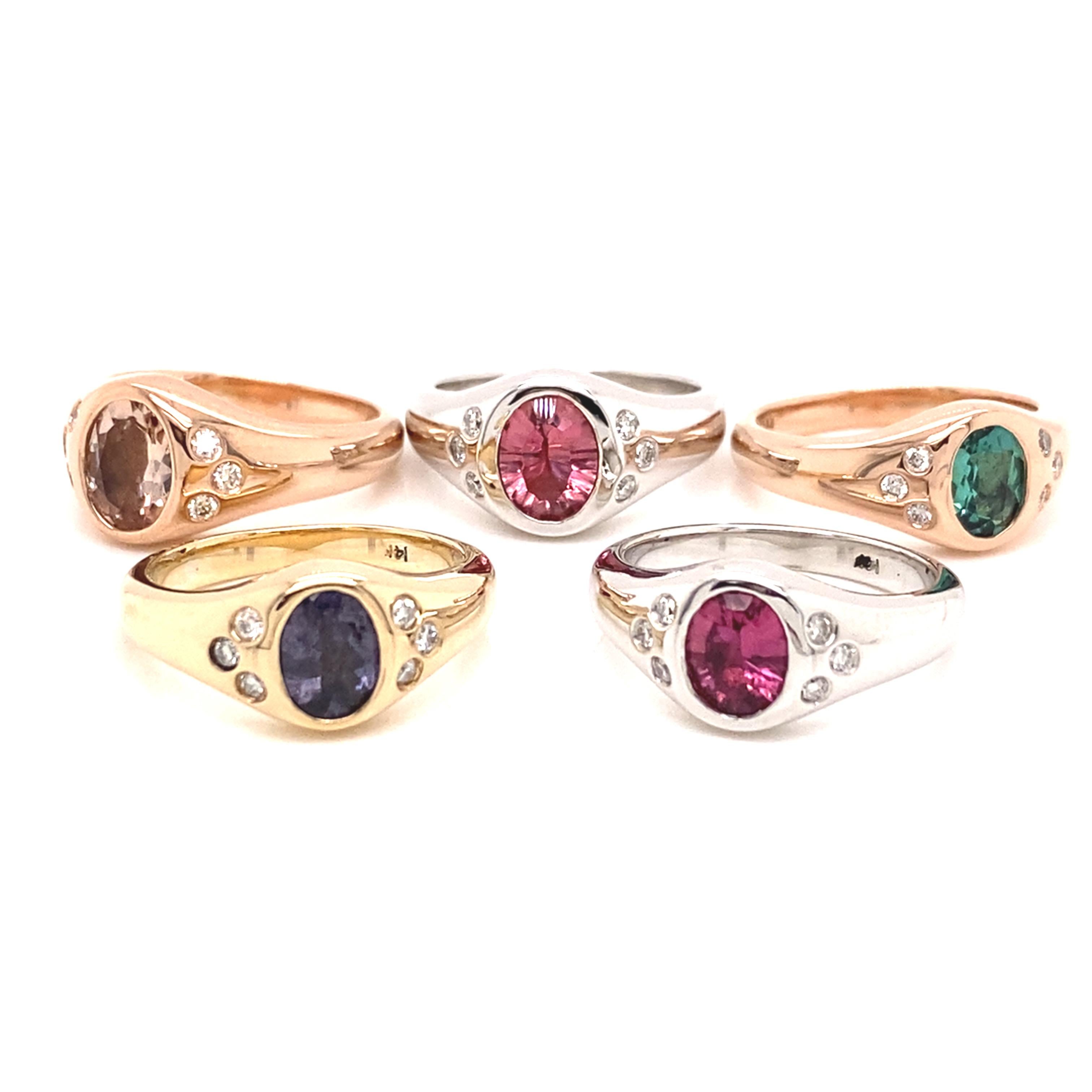 14k Rose Gold Morganite and Diamond Pinky Signet Ring in vendita 3