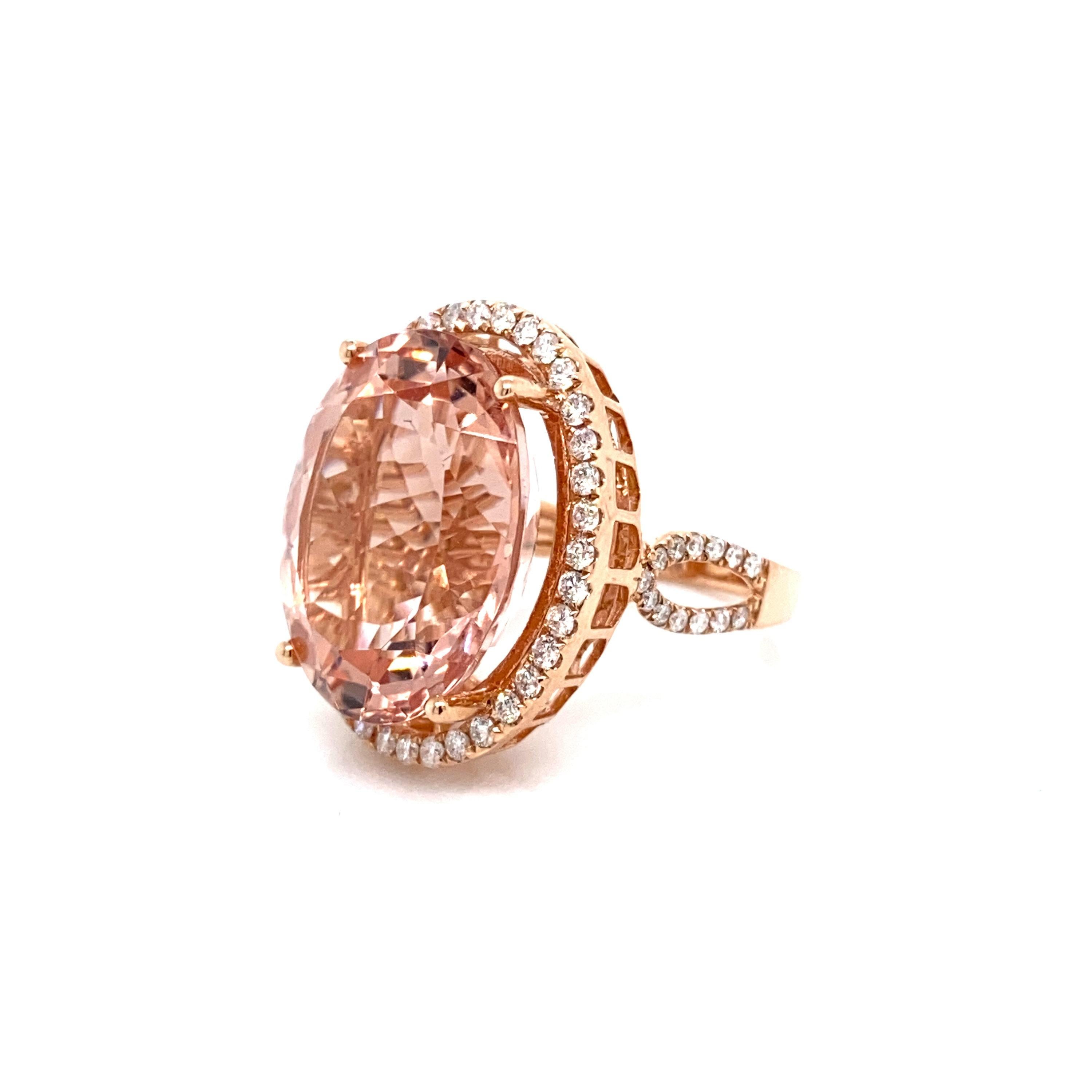 14K Rose Gold Morganite & Diamond Halo Regal Ring In New Condition For Sale In New York, NY