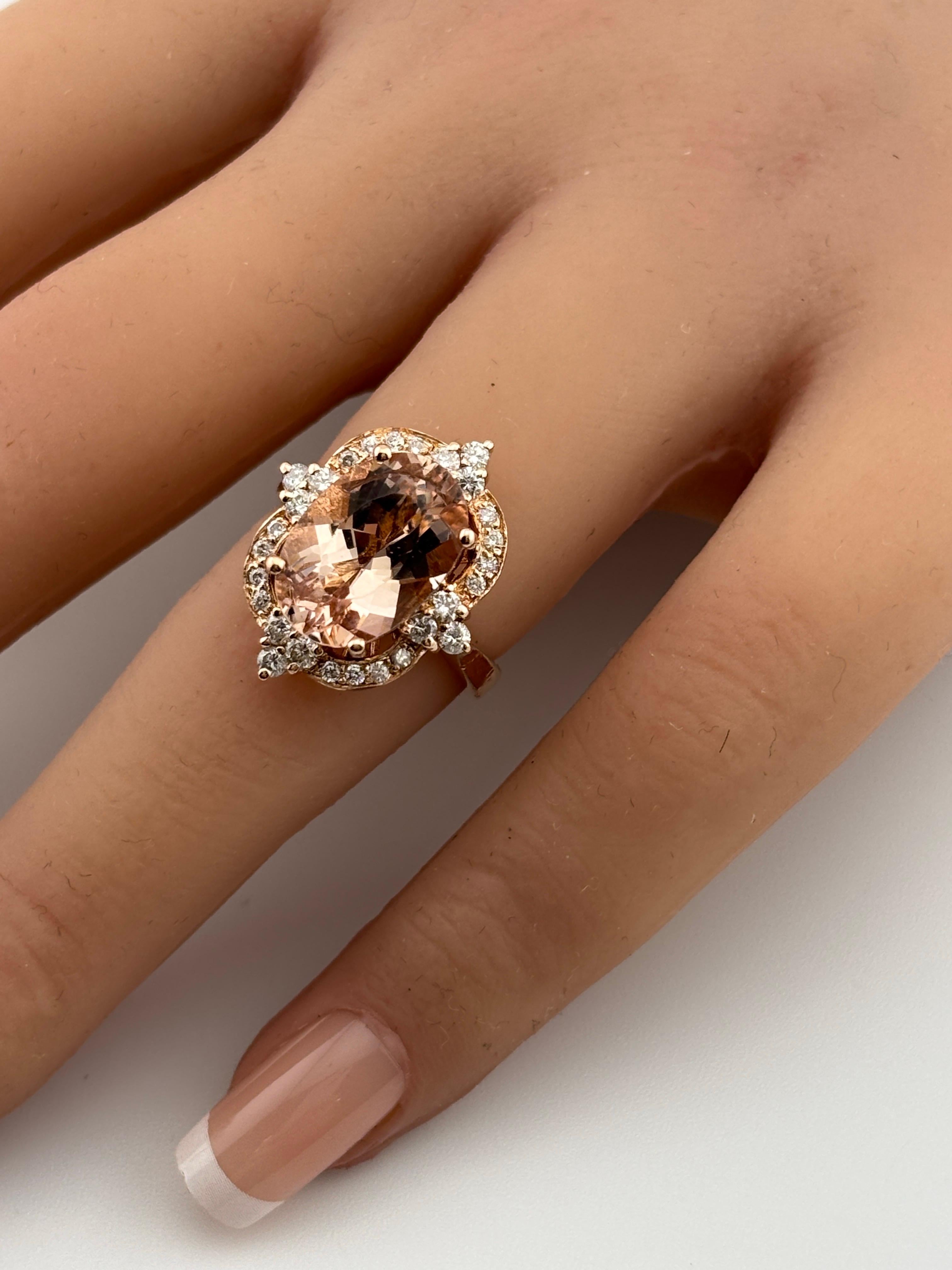 Anello in oro rosa 14k con morganite e diamanti in vendita 10