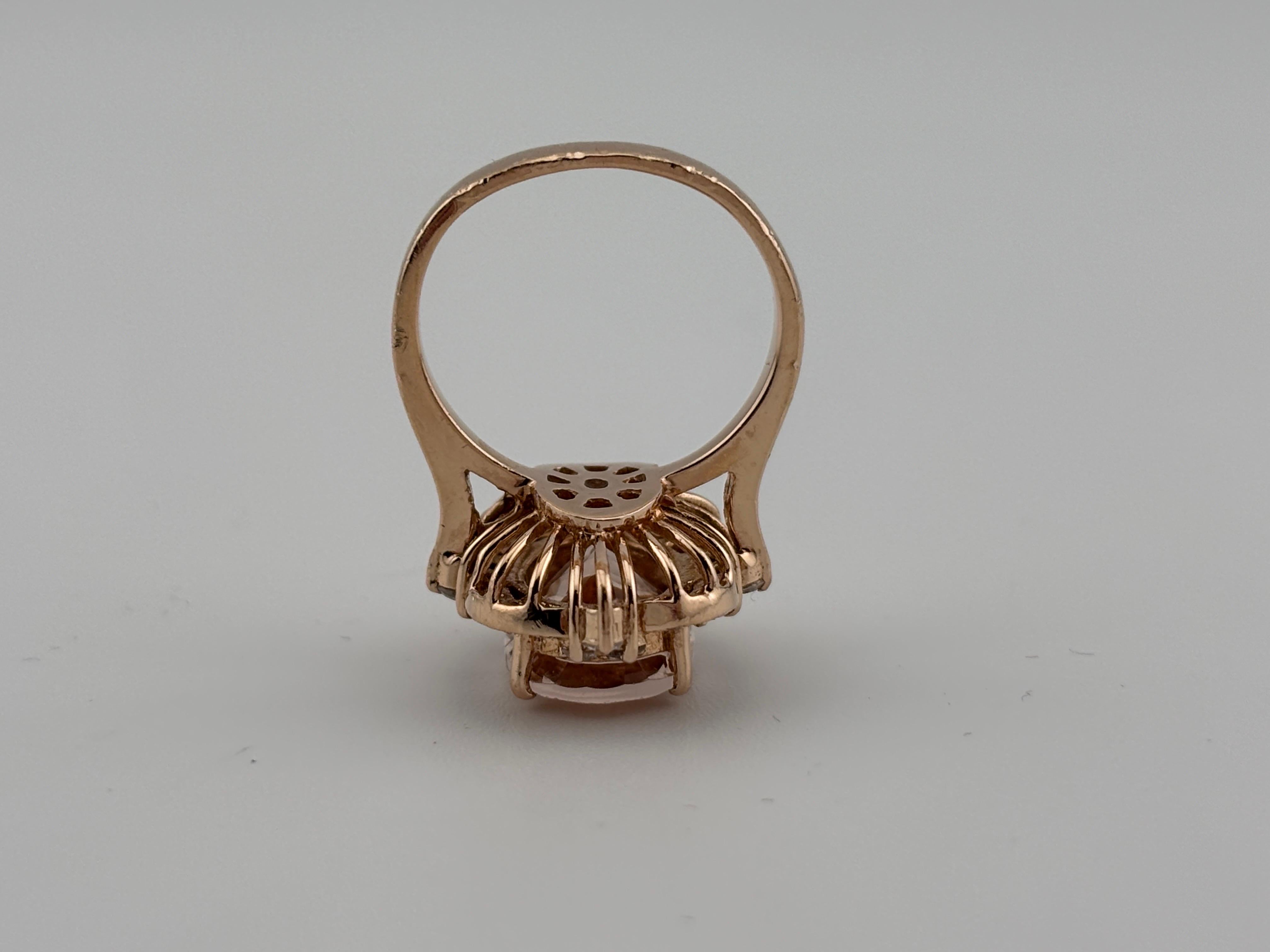 Anello in oro rosa 14k con morganite e diamanti in vendita 2