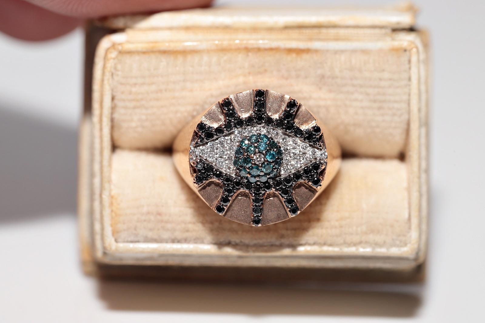 In very good condition.
Total weight is 7.3 grams.
Totally is all diamond 0.44 ct.
The white diamond is has G-H color and vs clarity.
Ring size is US 3.5
We can make any size.
Box is not included.
Please contact for any questions.