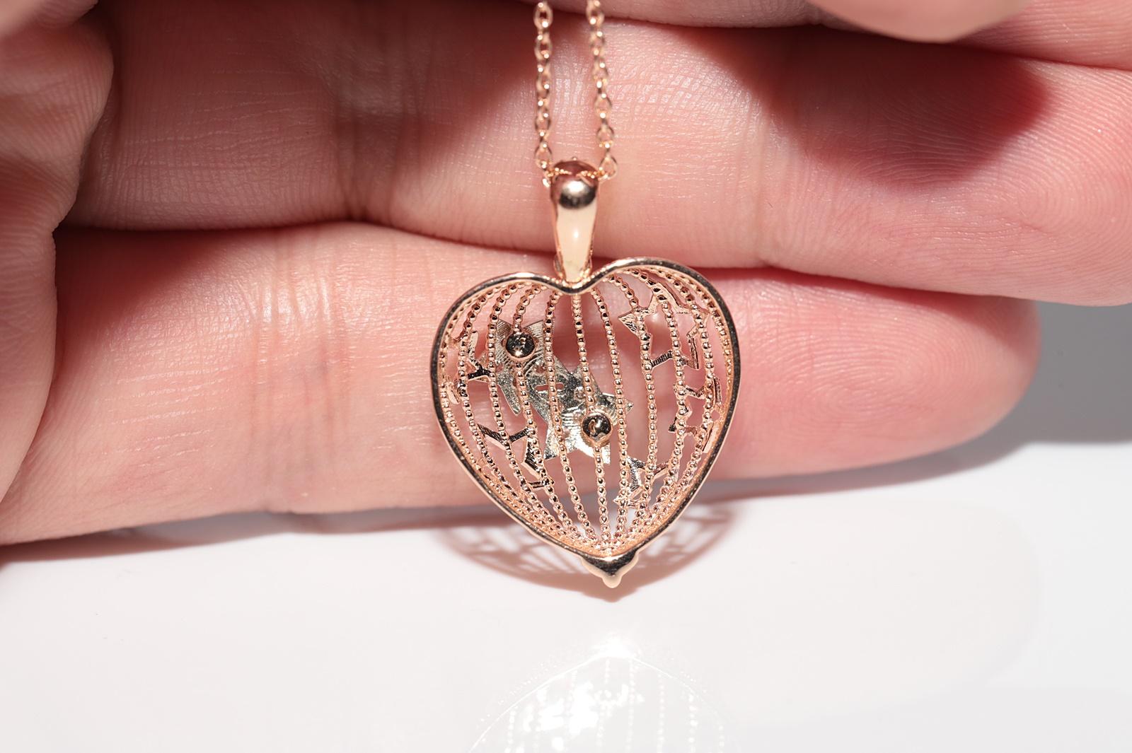 Collana con ciondolo a cuore decorato con diamanti naturali in oro rosa 14k in vendita 3