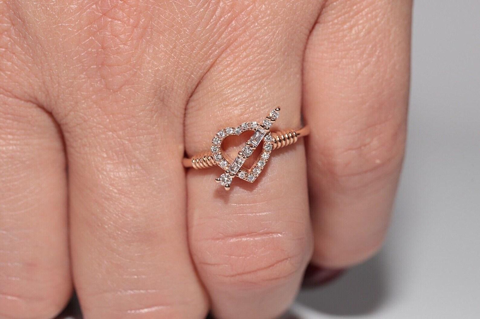 14k Roségold Natürlicher Diamant Derorated Heart Arrow Design Ring Damen im Angebot
