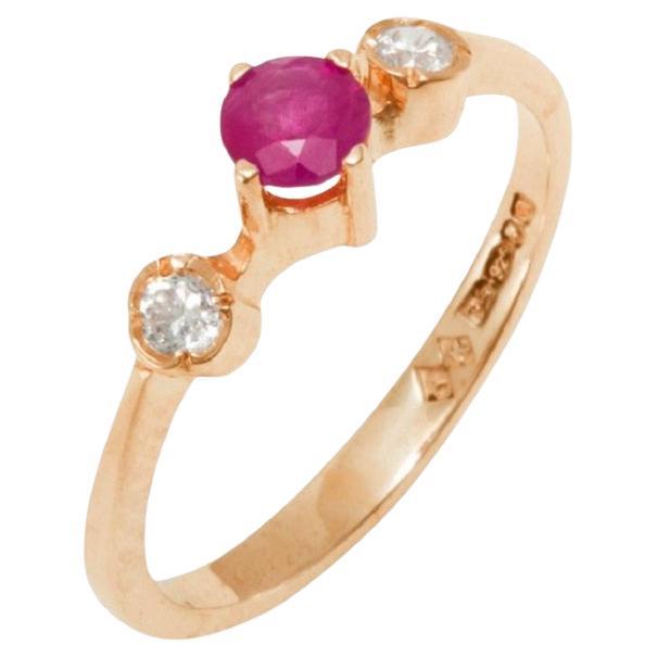 Anillo Trilogía para mujer de oro rosa de 14k con rubí natural y diamantes Personalizable
