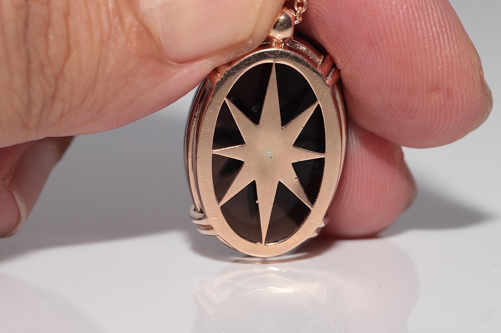 Collana con ciondolo decorato con diamanti naturali e topazi, realizzata a mano in oro rosa 14k. in vendita 1