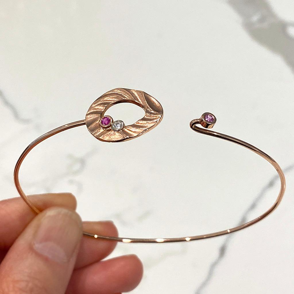 Brilliant Cut 14k Rose Gold Open Pebble Bracelet with Sapphires and Diamond Accents, Size L For Sale