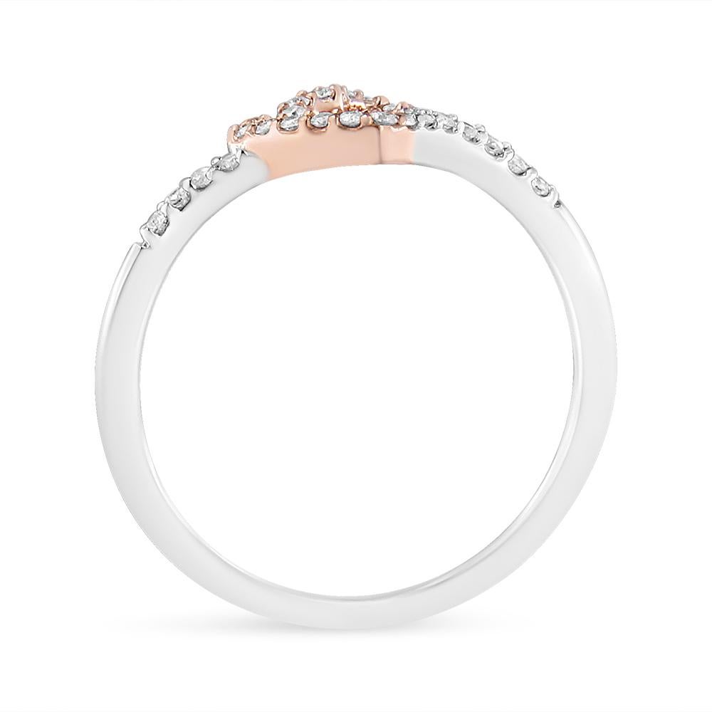 Moderne Bague de promesse à cœur ouvert en or rose 14K et argent 1/5 Cttw Diamond en vente
