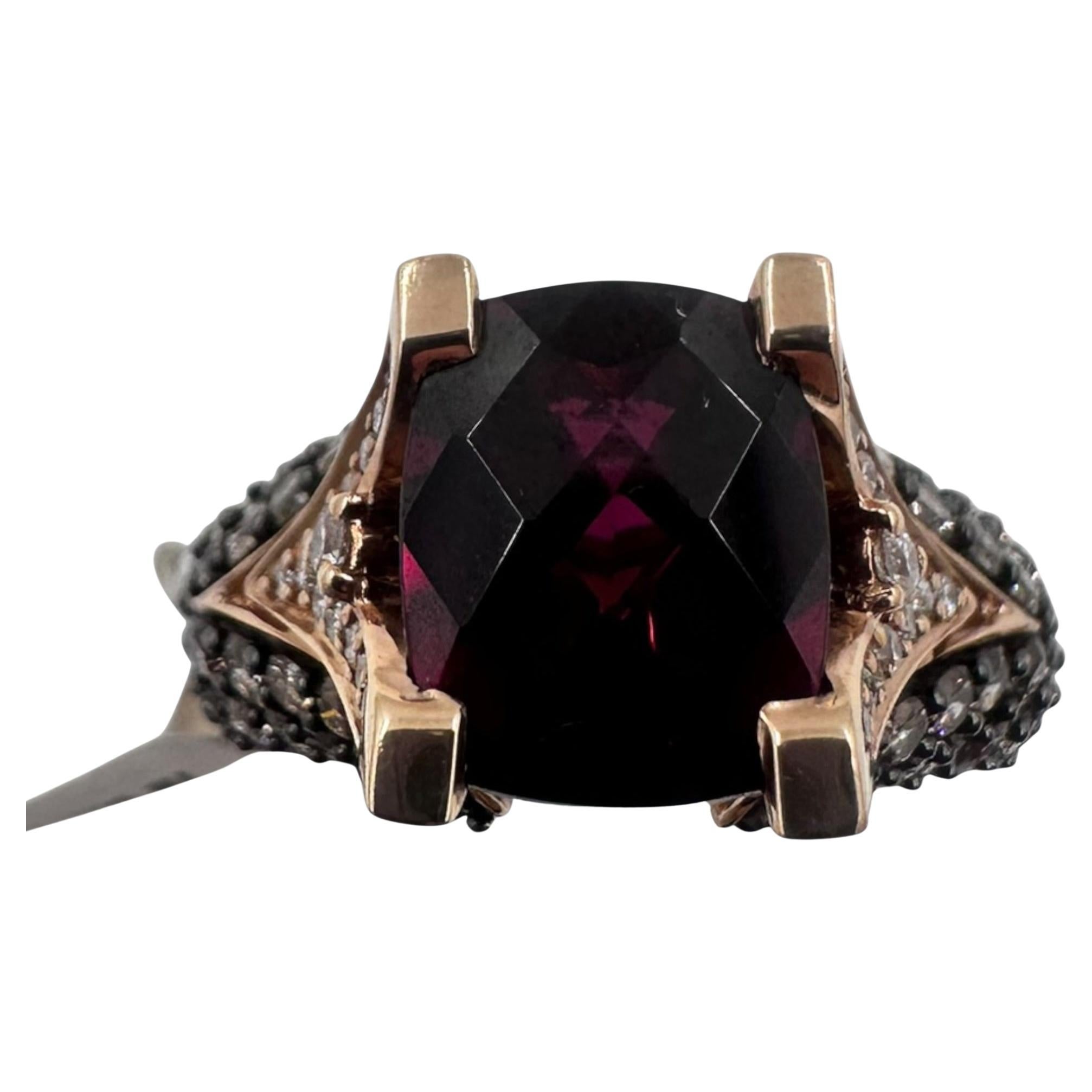 14K Rose Gold Ring mit Cushion Cut Granat und Diamanten. (Größe 6,75)