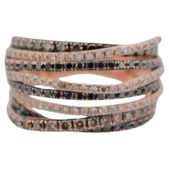 14 Karat Roségold Ring mit natürlichen Diamanten