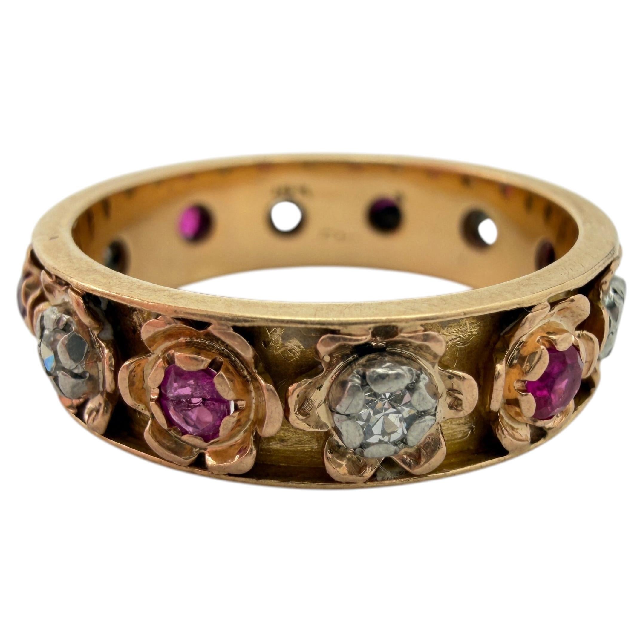 Bague en or rose 14 carats, sertie de rubis et de diamants