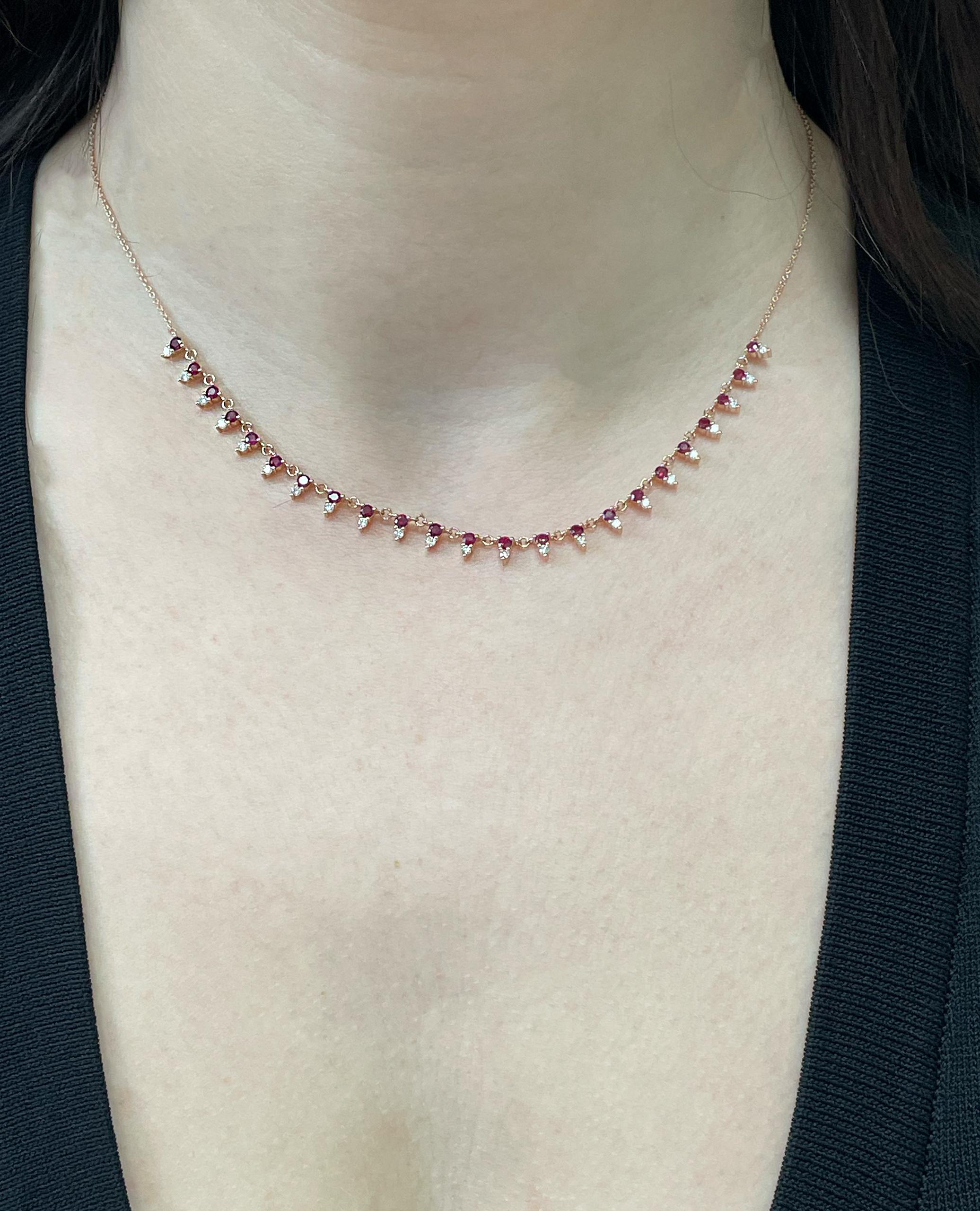 Collana a strati in oro rosa 14K con rubino rotondo e diamante Riviera In condizioni Nuovo in vendita a Old Tappan, NJ
