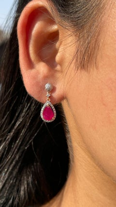 Pendientes colgantes y de gota de rubí de oro rosa de 14 quilates con diamantes
