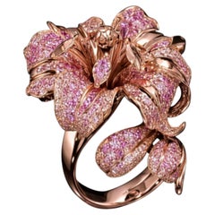Bague cocktail "The Blushing Bloom" en or rose 14K avec saphir rose et fleurs