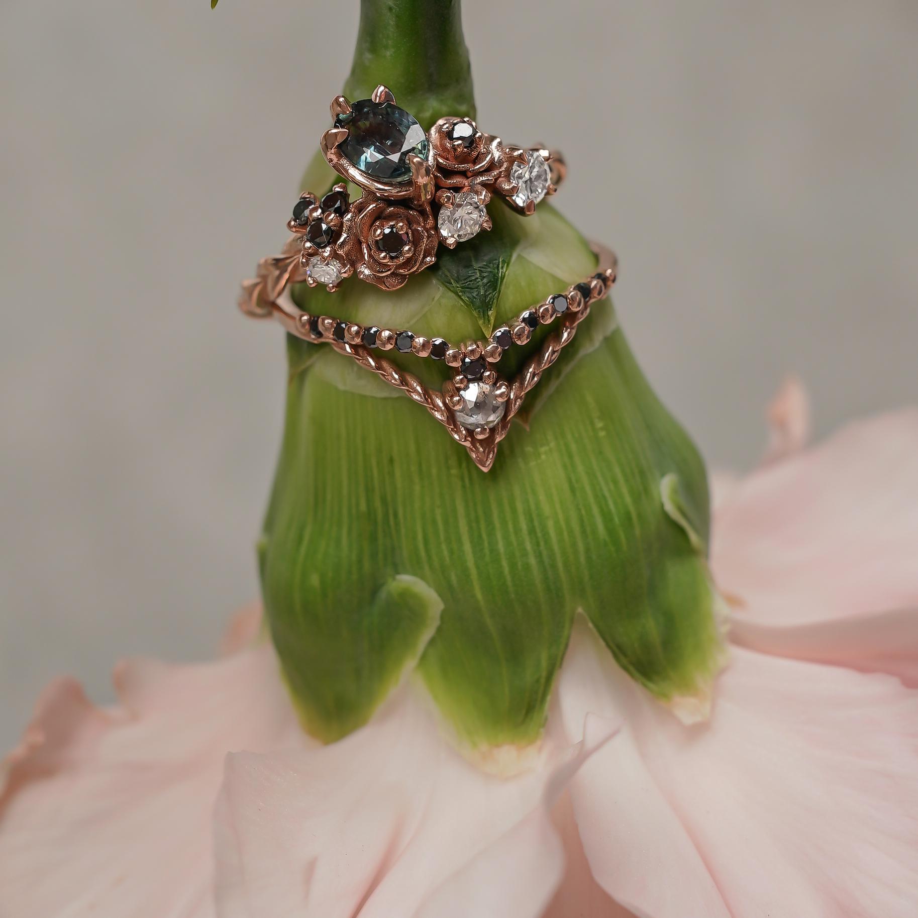En vente :  Bague de fiançailles en or rose 14 carats avec petite fleur de rose, saphir ovale et diamant'SI' 3