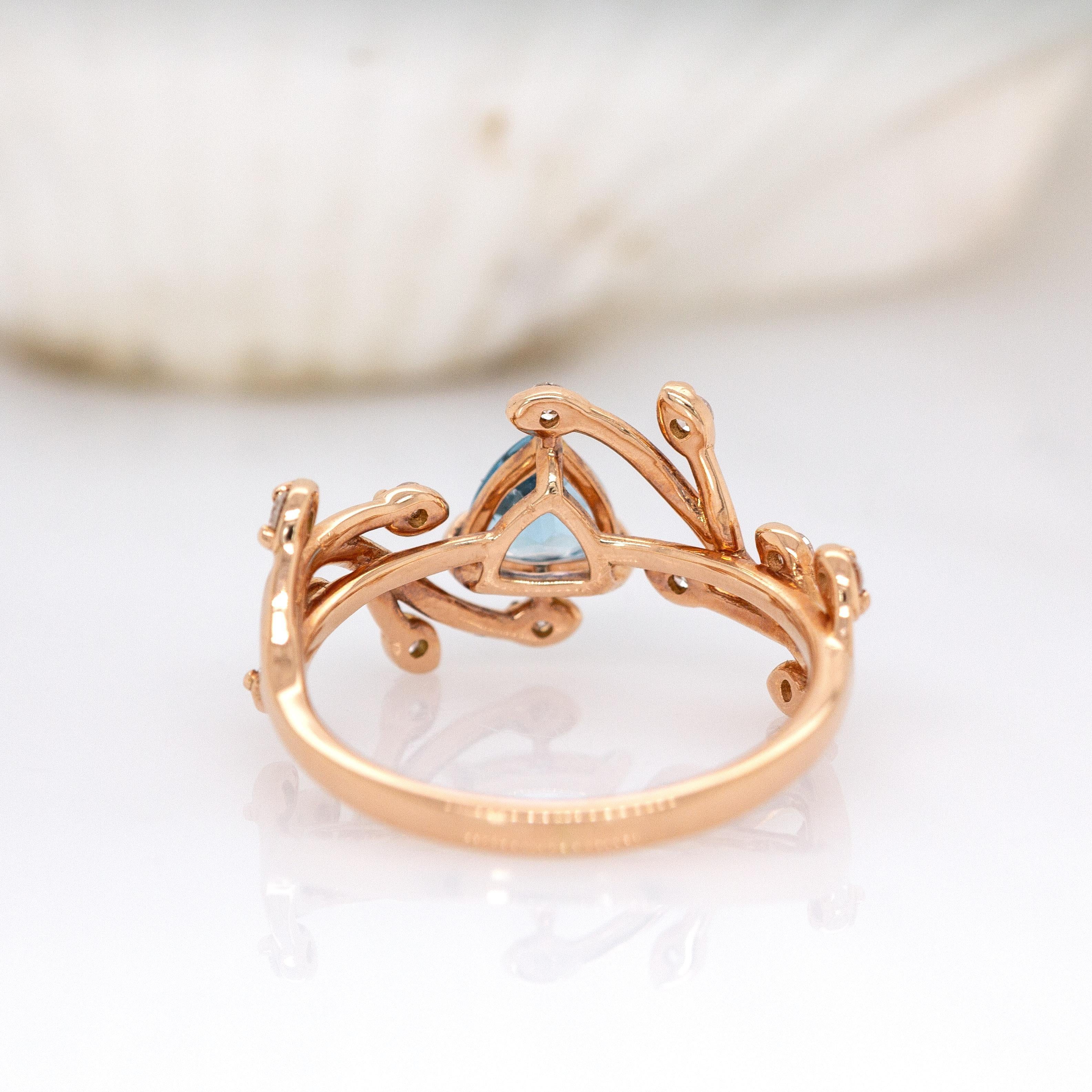 Anello in oro rosa 14K con Topazio Blu Svizzero: Accenti di diamanti naturali, Gioielli di pregio In condizioni Nuovo in vendita a Columbus, OH