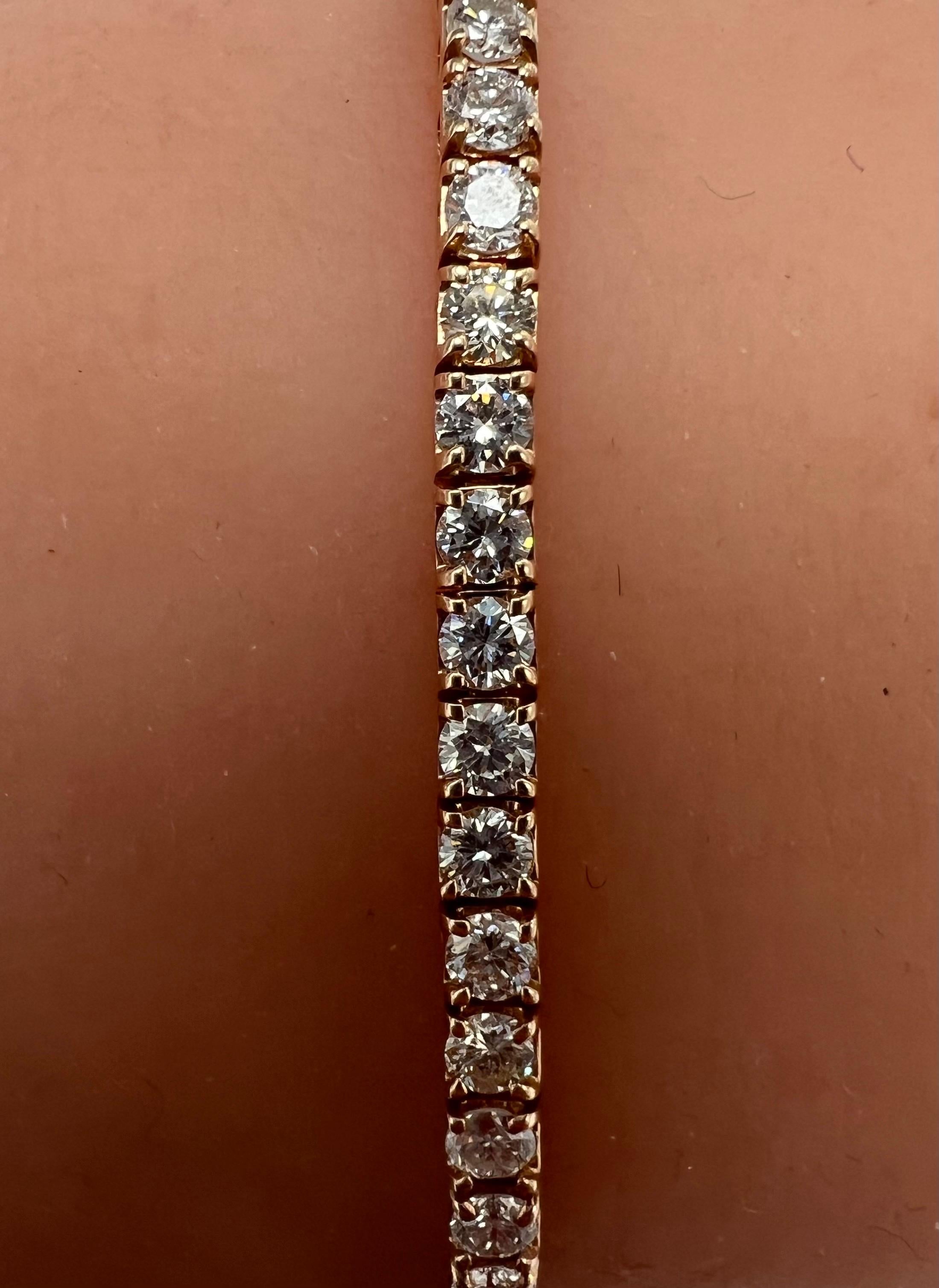 14k Rose Gold Tennis Bracelet with 4CT of Natural Full Brilliant Cut Diamonds 
Classic, high quality, perfect for every occasion.
Natural Full Brilliant Cut Diamonds 
14k White Gold
4 prongs setting
Number of Diamonds: 65
Total Diamonds Weight: 4.00