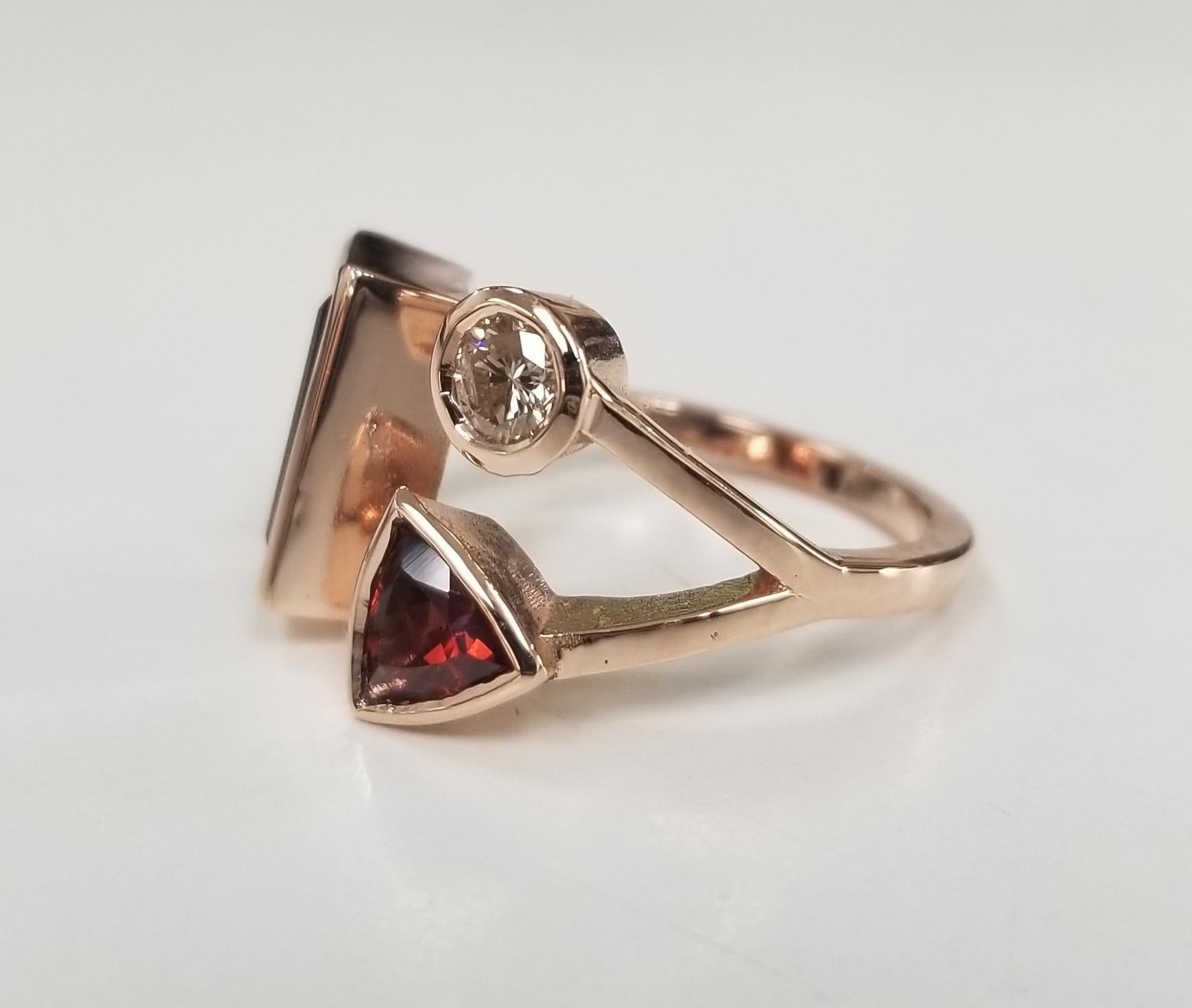 14K rose gold Tourmaline and Diamond split ring
Specifications:
    MAIN stone:   Diamond round .22cts.
    Additional stones:  2 Tourmaline 1.83cts.
    metal: 14K ROSE GOLD
    type: RING
    weight: 5 GRS 
    size: 5.5 US
*Pick your stones and