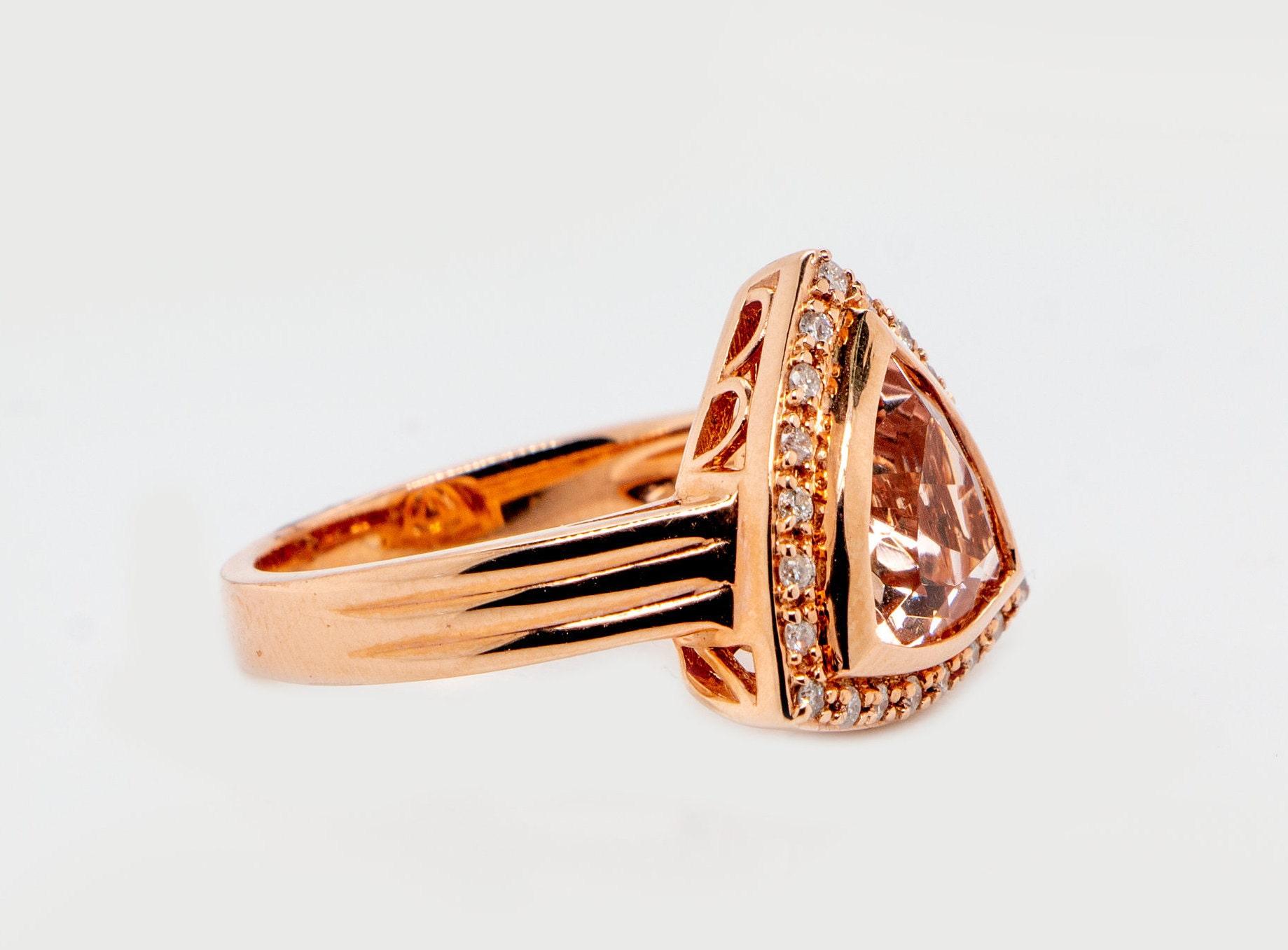 14K Rose Gold Trillion Morganite & Diamond Halo Vintage Ring In New Condition For Sale In New York, NY