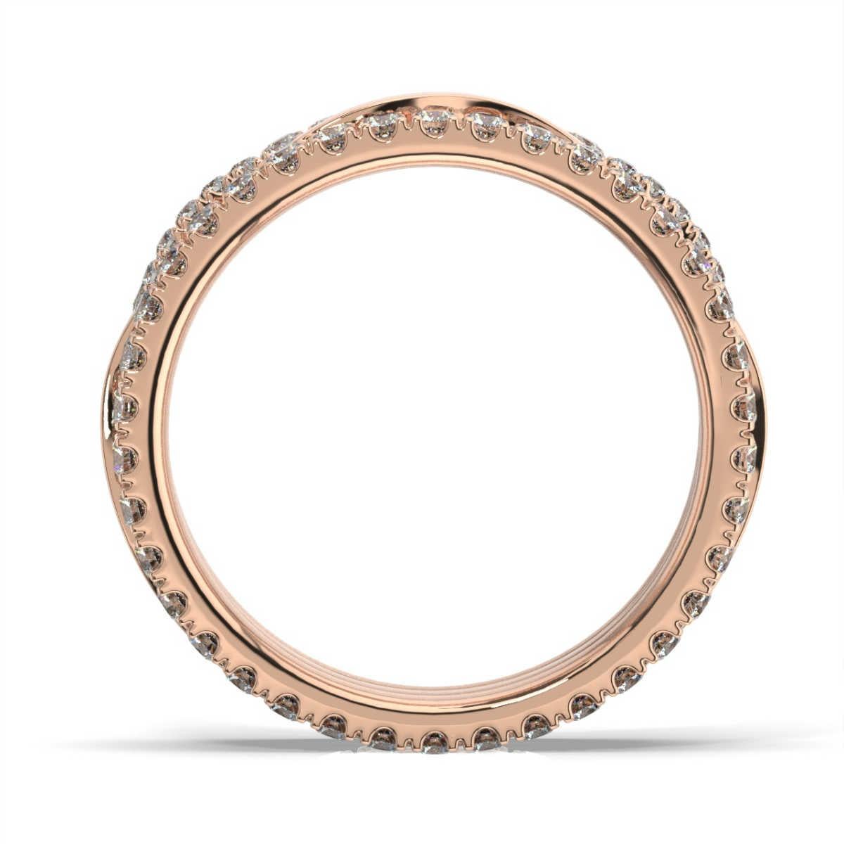 Questa fedina impilabile è caratterizzata da una piccola fascia a foglie intrecciate che si inserisce tra le fasce eternity con micro-perni incastonati. Puoi indossare ogni anello separatamente o come una pila. Per ottenere il massimo comfort, ti