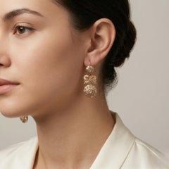 14K Rose Gold Weißer Saphir Kreis & Schleife Cluster Tropfenohrringe