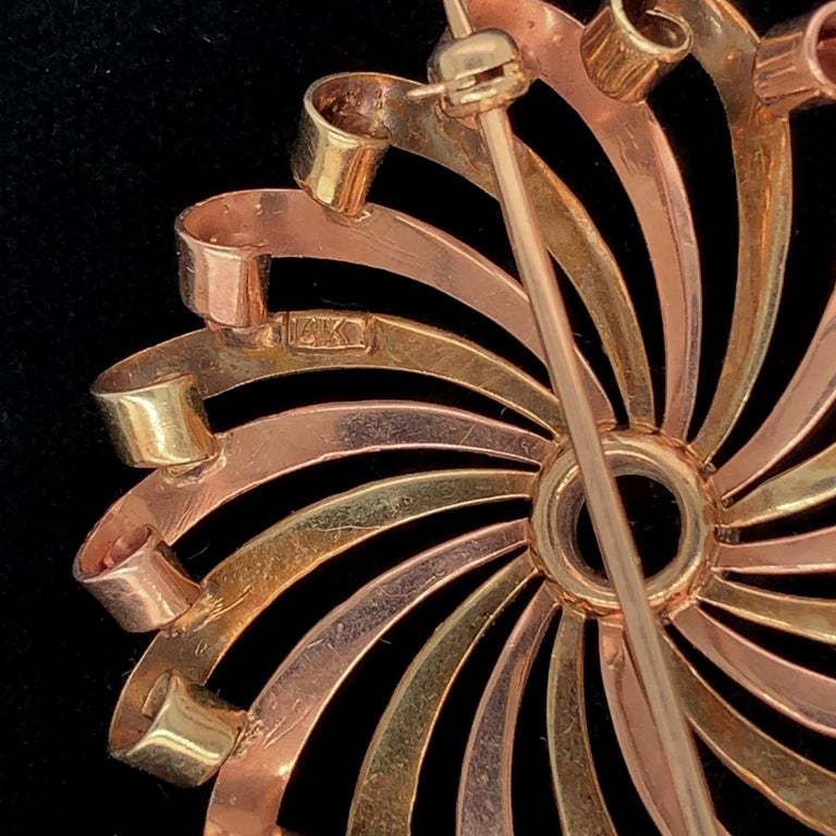 14K Rose and Yellow Gold Retro Garnet Pinwheel Pin For Sale at 1stDibs