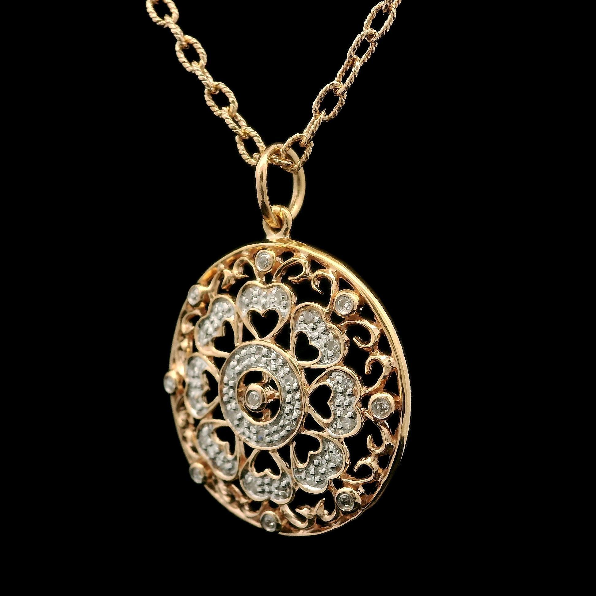 Collier en or jaune rose 14k avec pendentif disque ajouré en diamant 0.10ctw en vente 1
