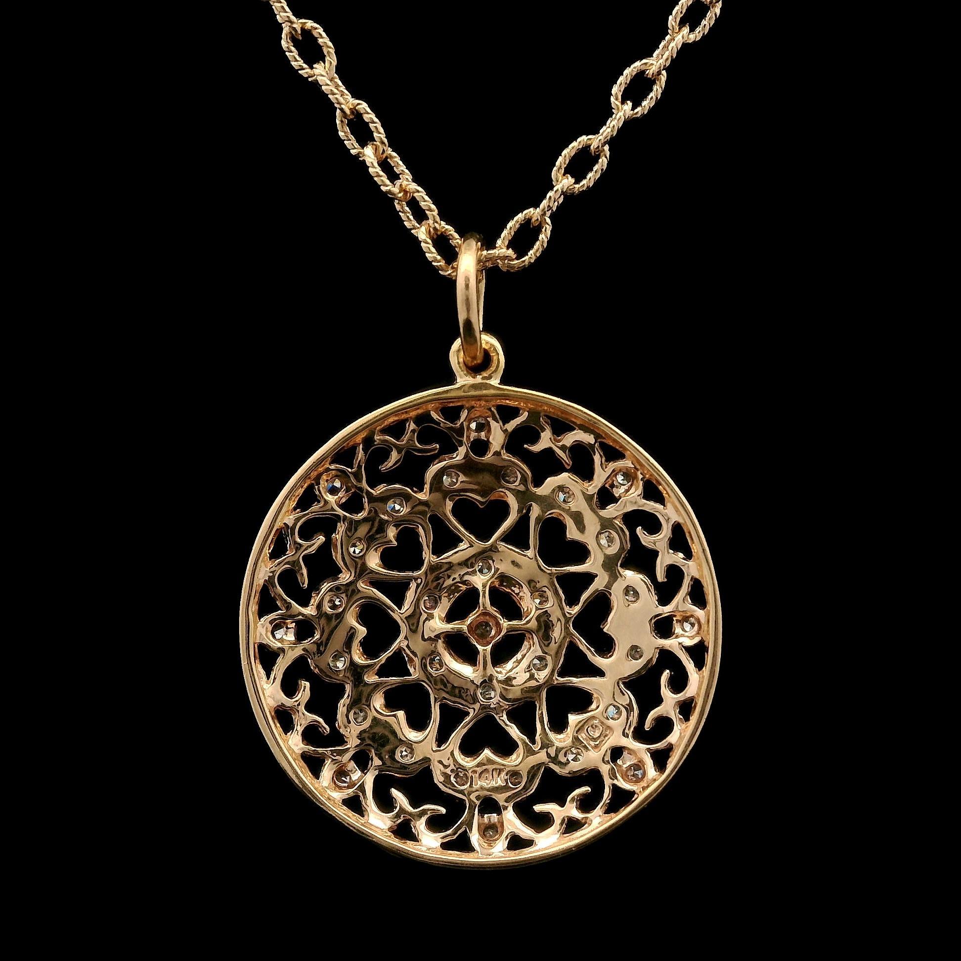 Collier en or jaune rose 14k avec pendentif disque ajouré en diamant 0.10ctw en vente 2