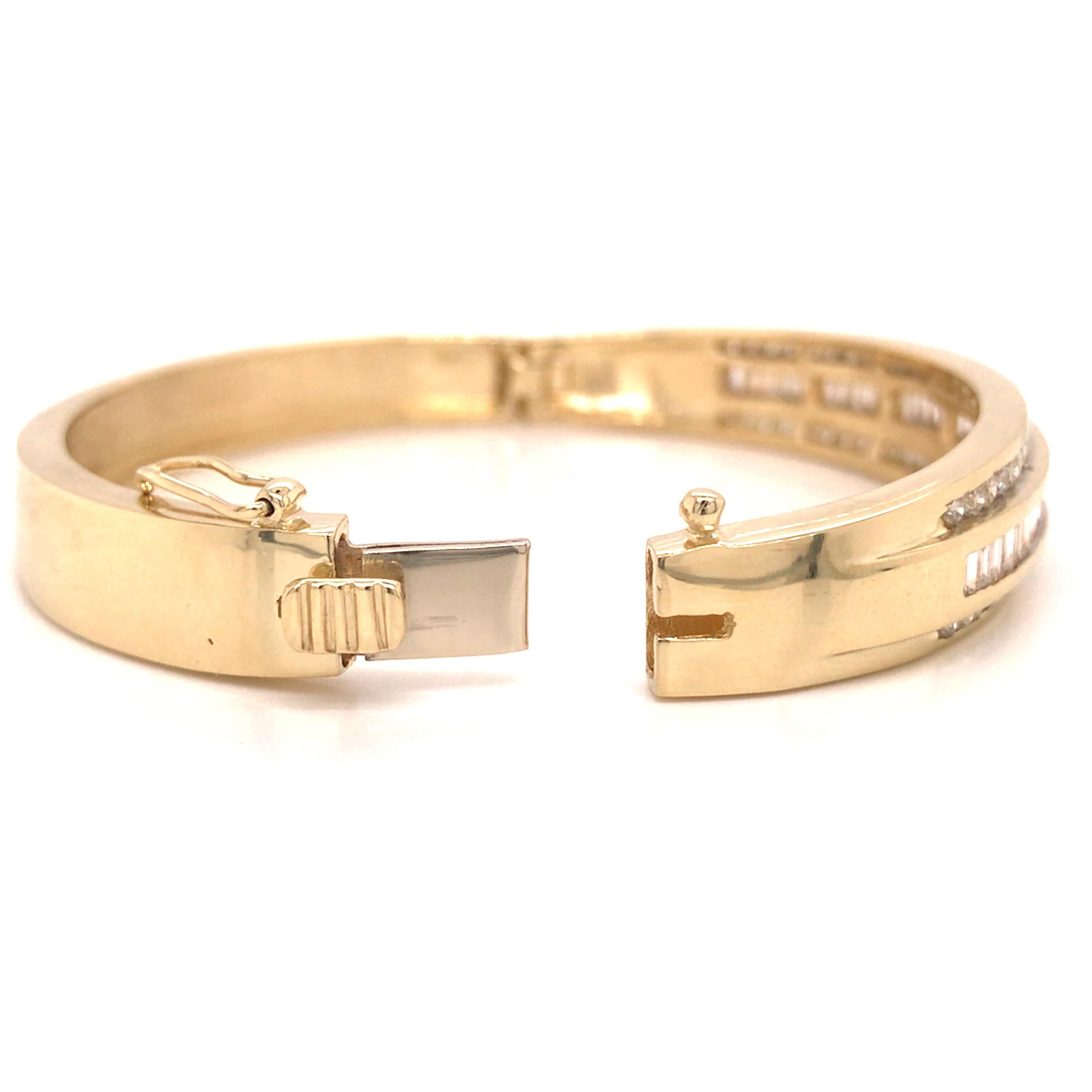 14K Round and Baguette Diamond Bangle Bracelet Yellow Gold For Sale 1