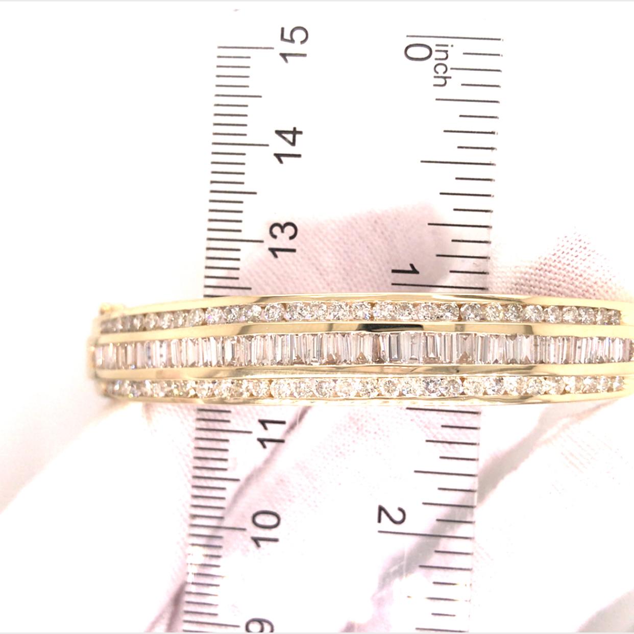 14K Round and Baguette Diamond Bangle Bracelet Yellow Gold For Sale 2