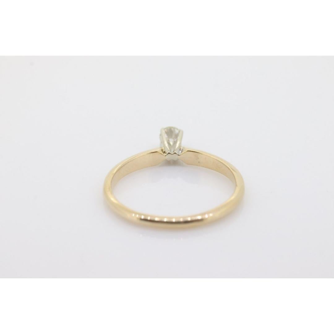 Anillo solitario de diamante redondo de 14k . Pequeño anillo de compromiso de diamantes de 0,17 ct. Alta en venta 1