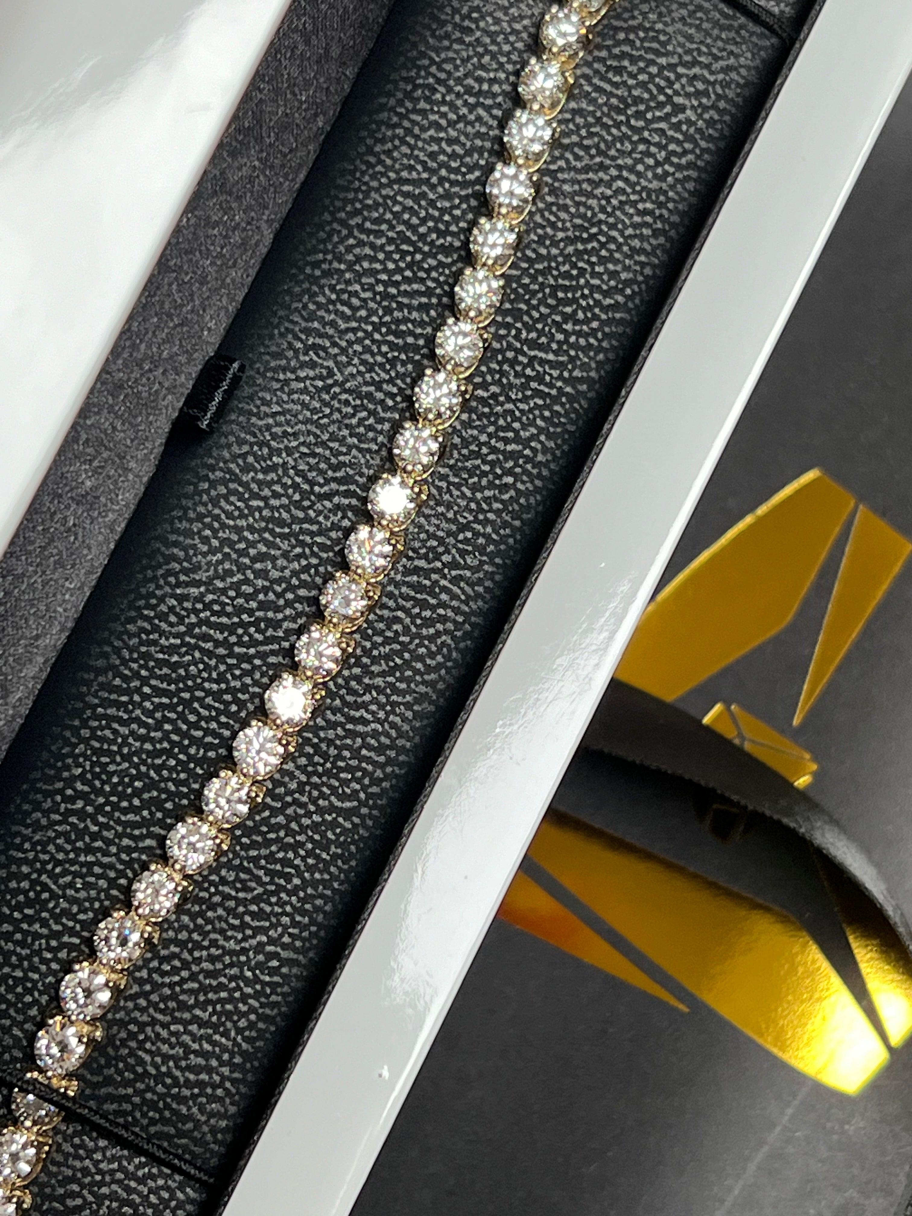Modern Signature Round Diamond 14K Yellow Gold Tennis Bracelet For Sale