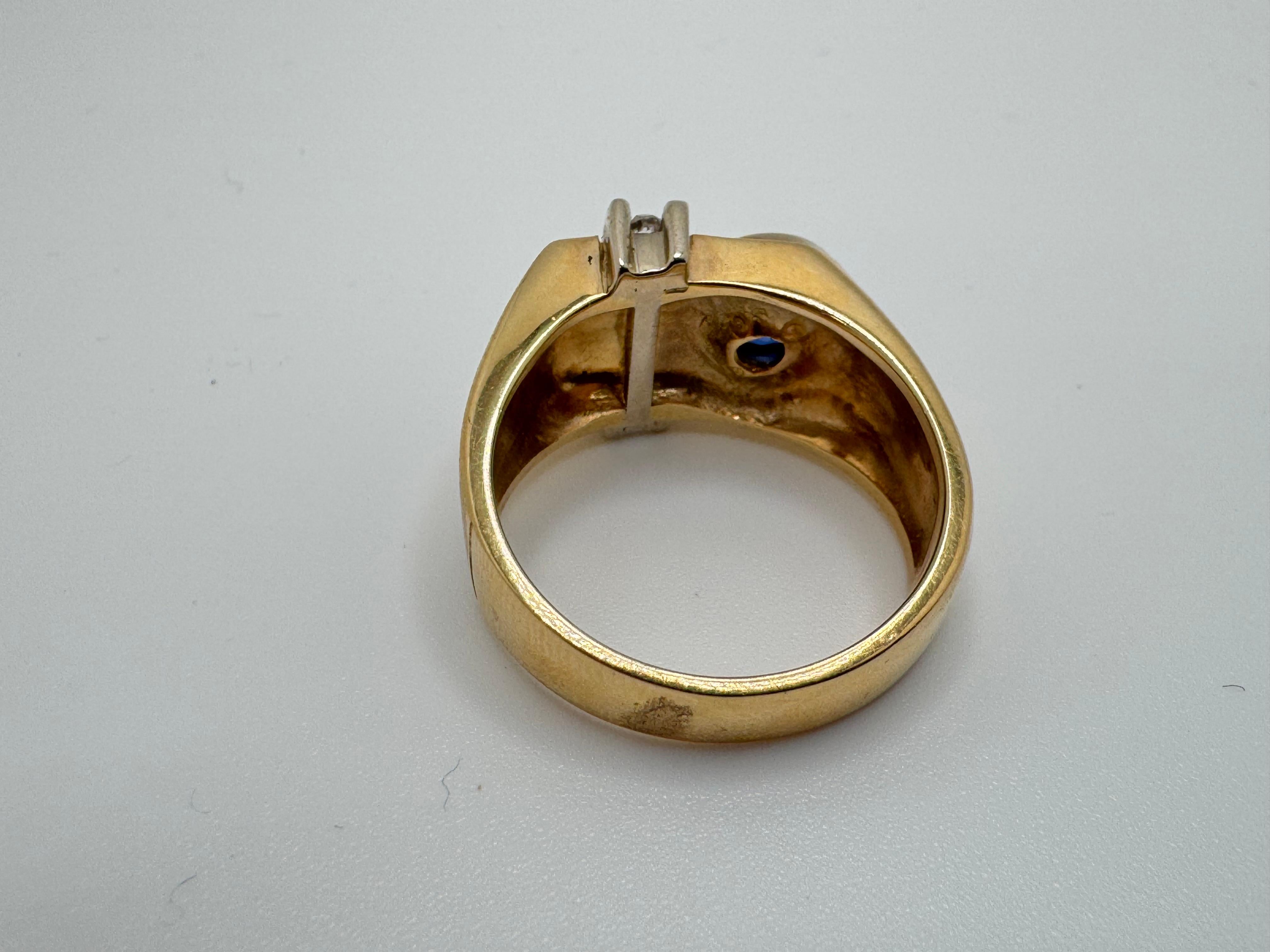 Anello con zaffiro rotondo e 3 diamanti 14K in vendita 1