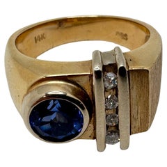 Vintage 14K Round Sapphire and 3 diamond Ring