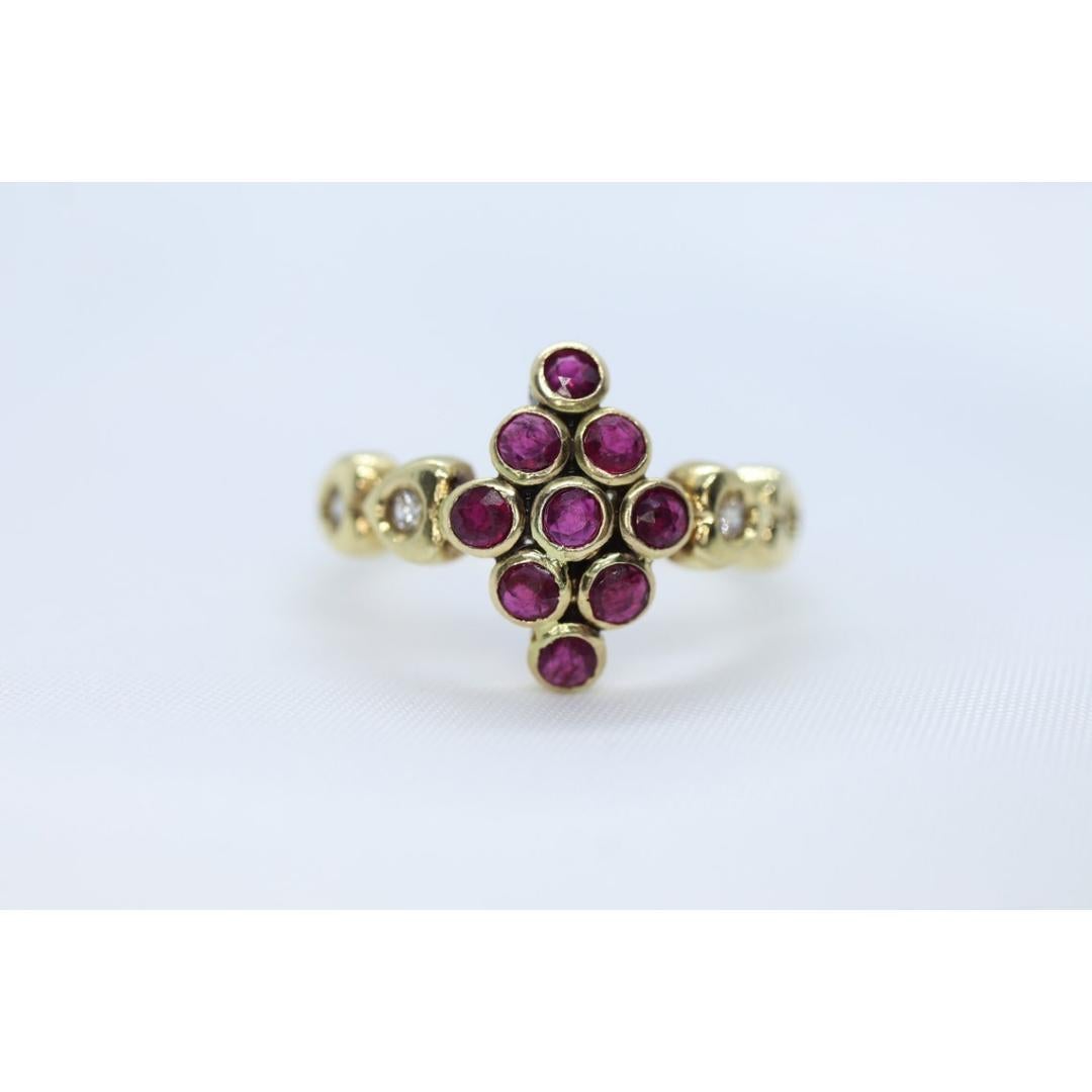 Bague en or jaune 14k avec rubis et diamants. Bague en or jaune 14k 585 sertie de diamants et de rubis Bon état - En vente à Port Charlotte, FL