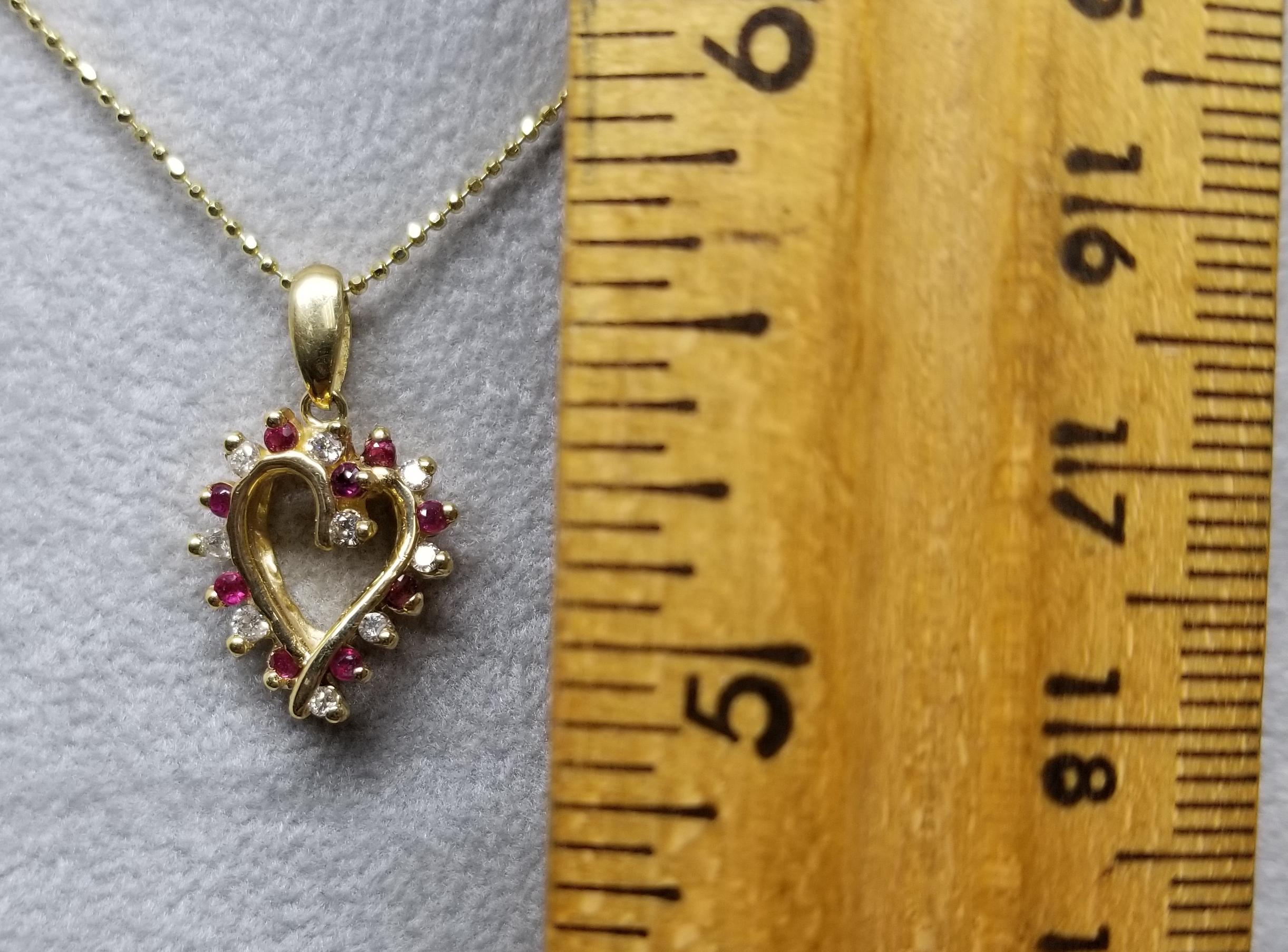14 Karat Ruby and Diamond Heart In New Condition For Sale In Los Angeles, CA
