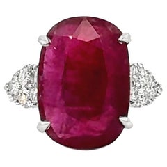 Bague pour dames en rubis et diamants 14K