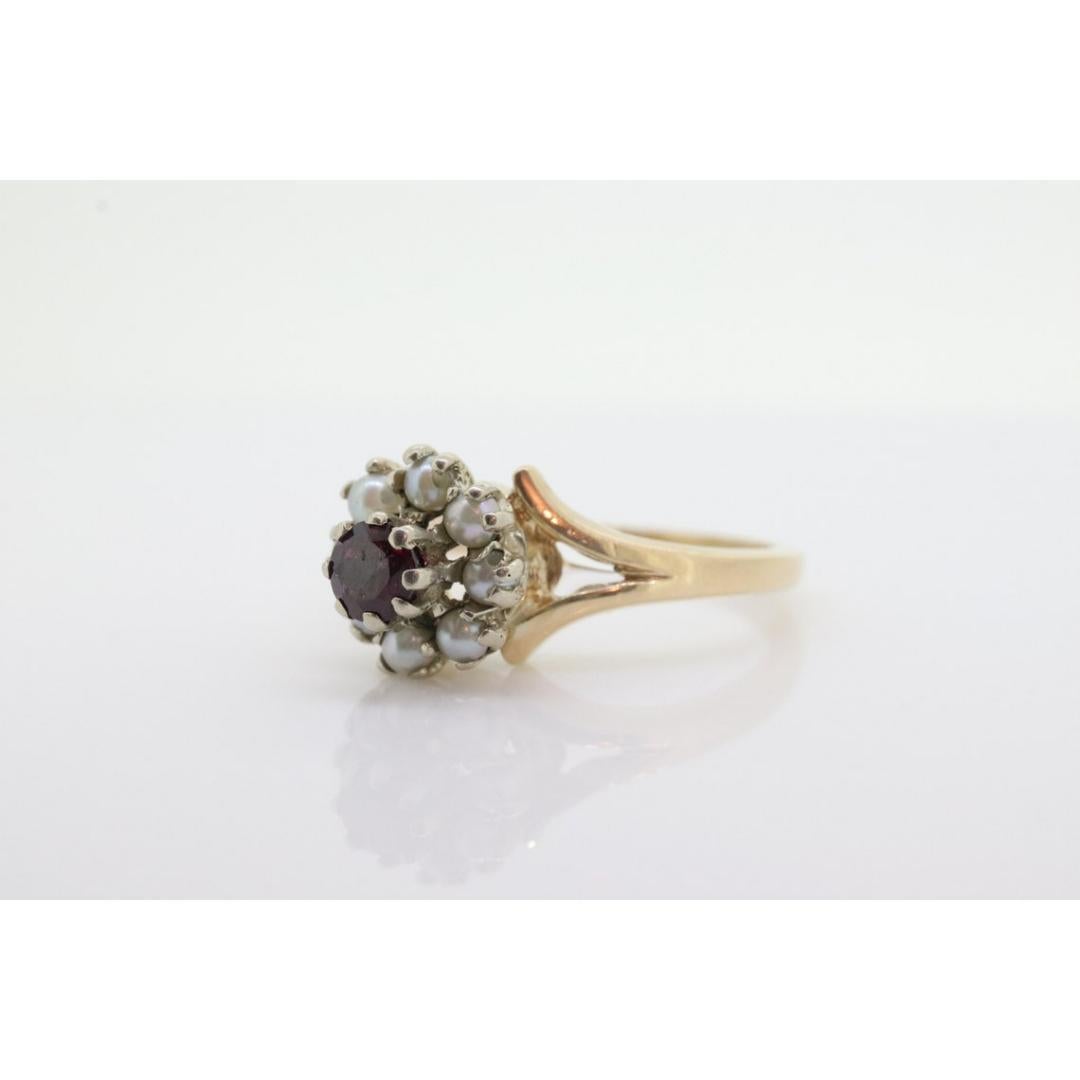 14k Rubin und Perlen Halo-Ring. Viktorianischer Rubin, zackenbesetztes Perlenkettenband. im Zustand „Gut“ im Angebot in Port Charlotte, FL