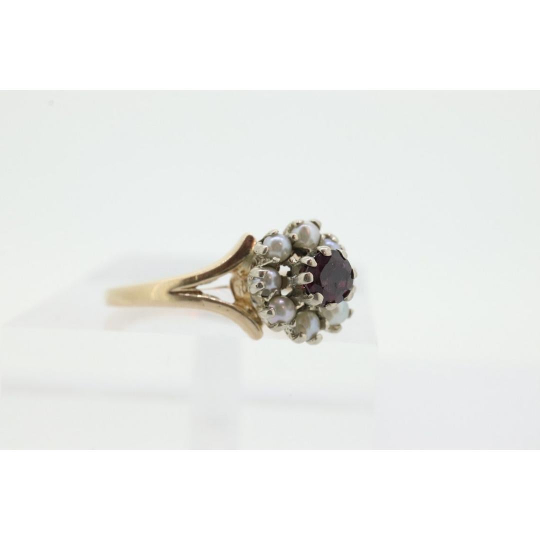 14k Rubin und Perlen Halo-Ring. Viktorianischer Rubin, zackenbesetztes Perlenkettenband. im Angebot 5