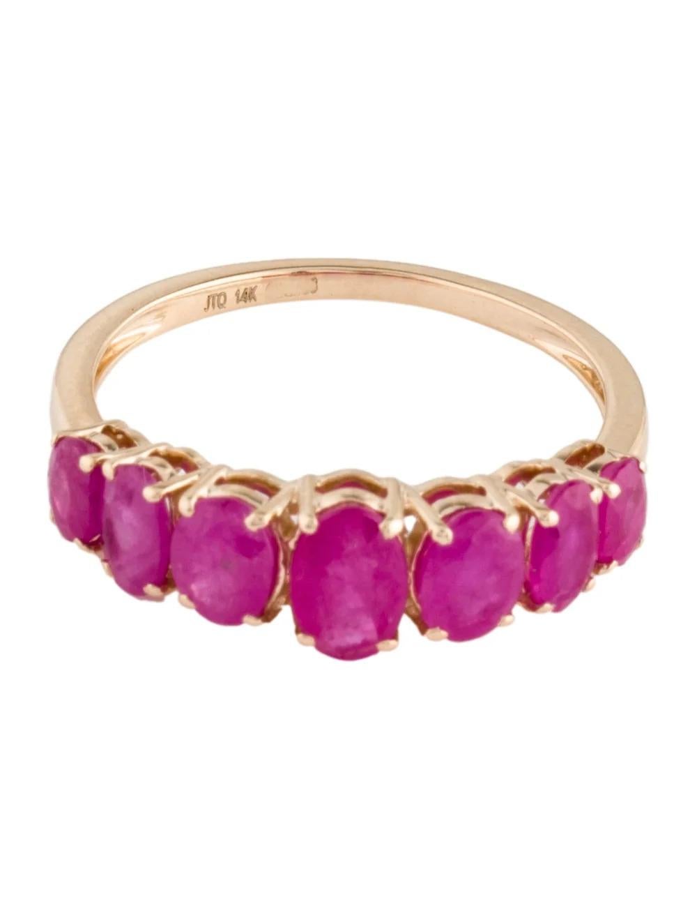 Taille ovale 14K Ruby Band Ring Size 8 - Vibrant Gemstone, Yellow Gold, Elegant Design en vente