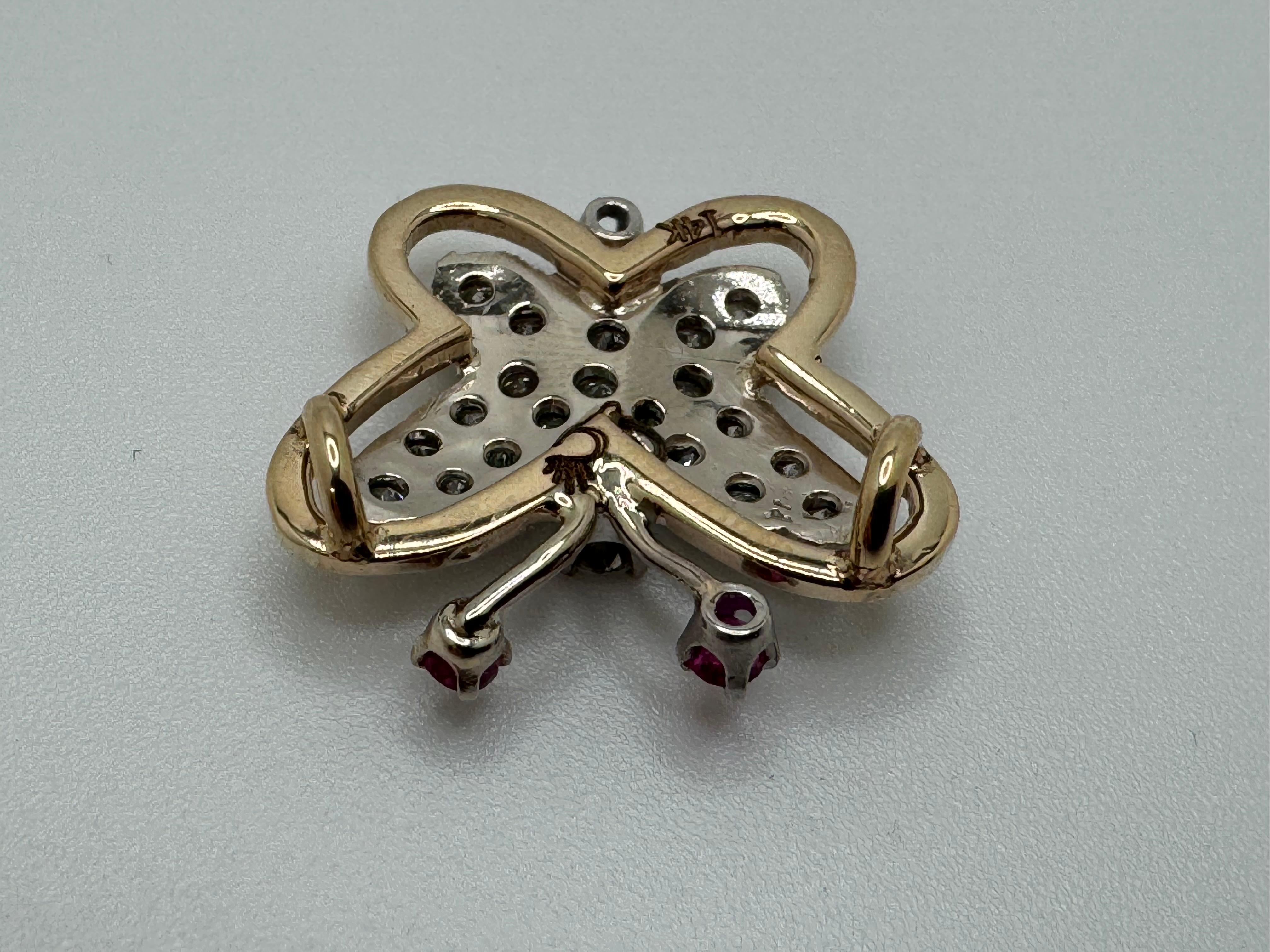 Ciondolo bicolore con farfalla dagli occhi di rubino 14K in vendita 3