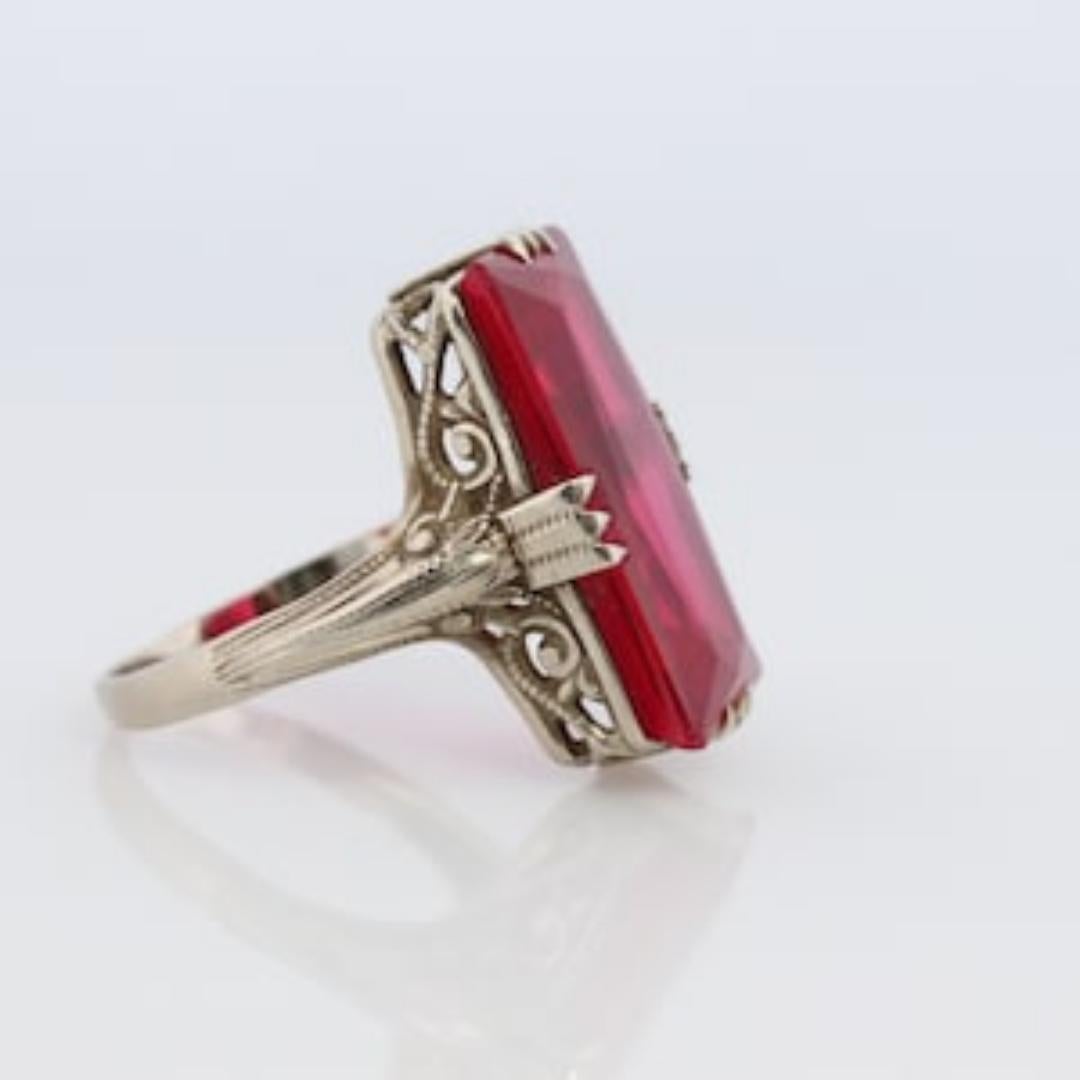 Anillo de rubí de 14 quilates. Anillo Art Déco Filigrana Rubí. Anillo de rubí antiguo. en Bueno Estado en Port Charlotte, FL