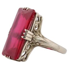Anillo de rubí de 14 quilates. Anillo Art Déco Filigrana Rubí. Anillo de rubí antiguo.