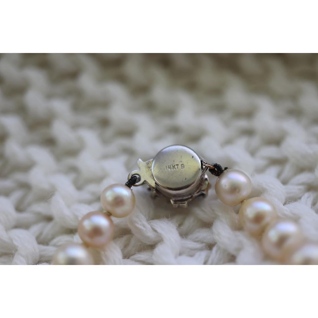 14k Sapphire Graduated Pearl Choker one thread necklace. Large Pearl Necklace. In Good Condition For Sale In Port Charlotte, FL