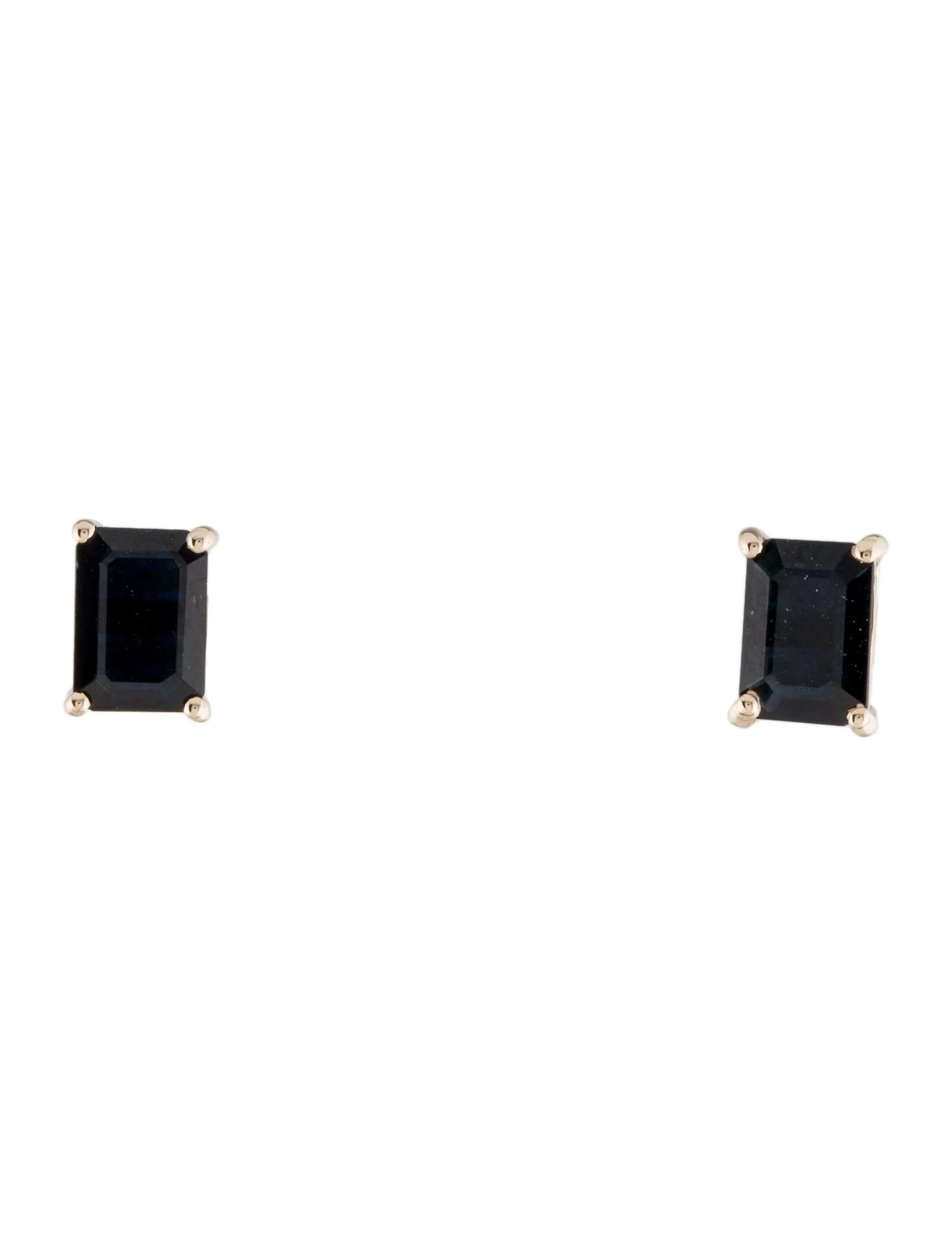 14K Sapphire Stud Earrings - Emerald Cut, Blue Stones In New Condition For Sale In Holtsville, NY