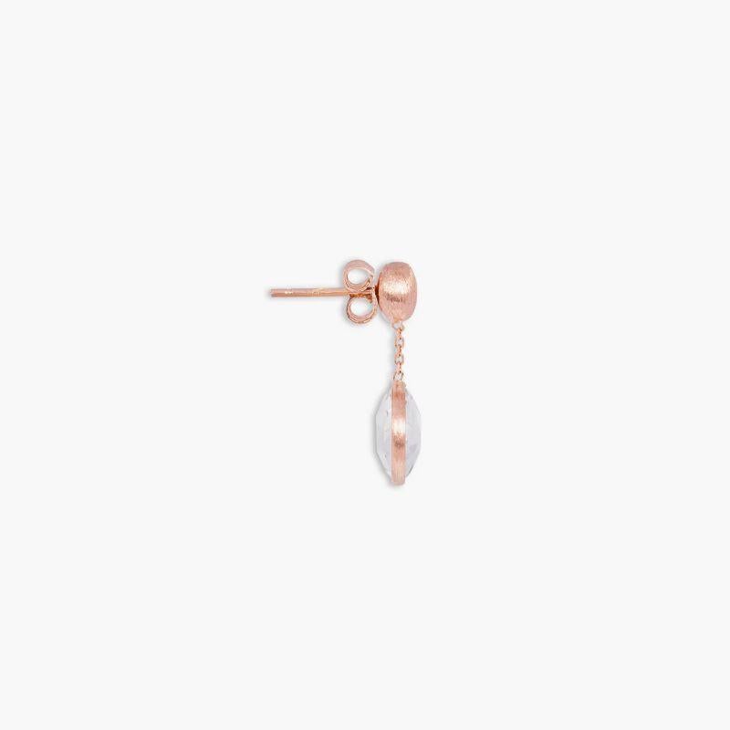 14K satin rose gold Kensington drop earrings with prasiolite

Elegant and classic, the Kensington collection has different colour combinations of faceted semi-precious stones set within a 14K rose gold satin finish bezel setting. There are either