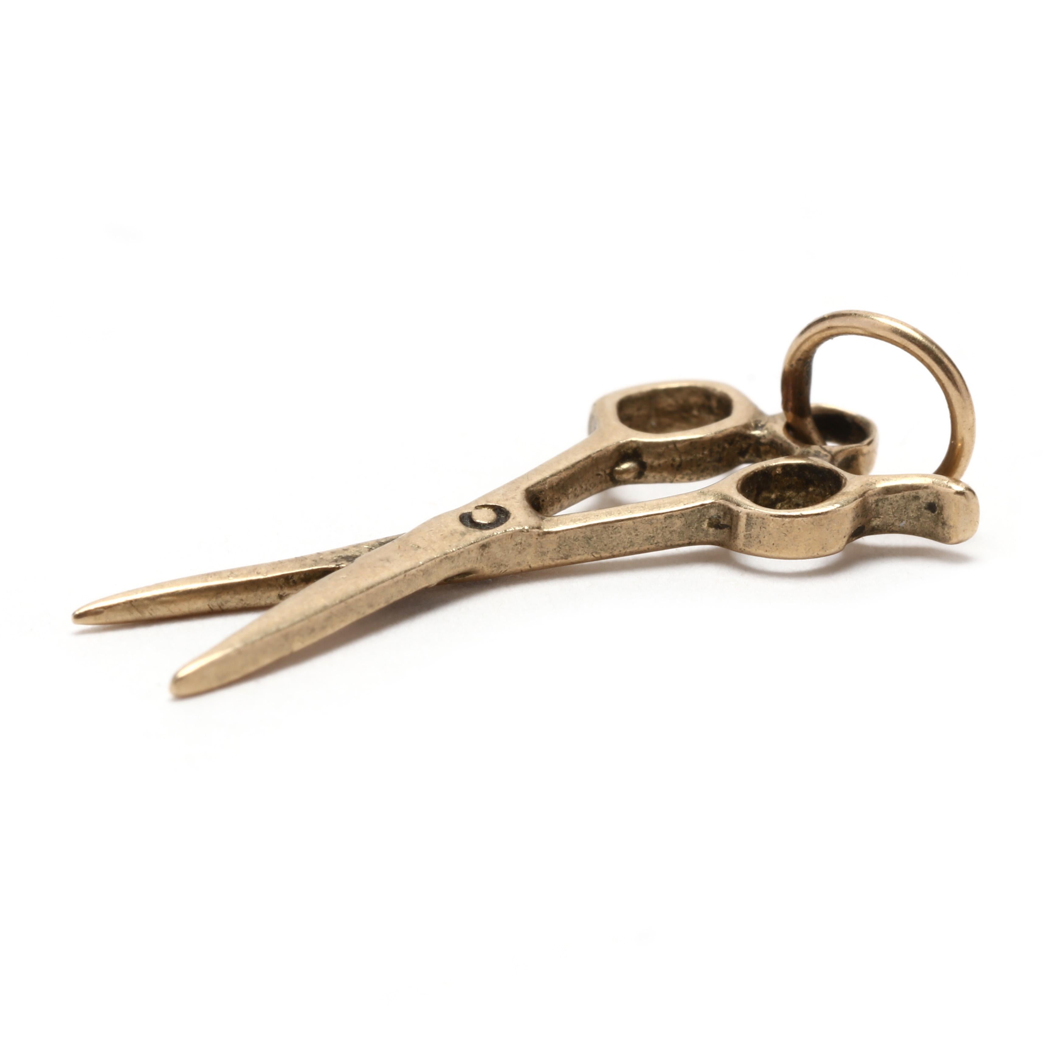 14K Scissors Charm In Good Condition In McLeansville, NC