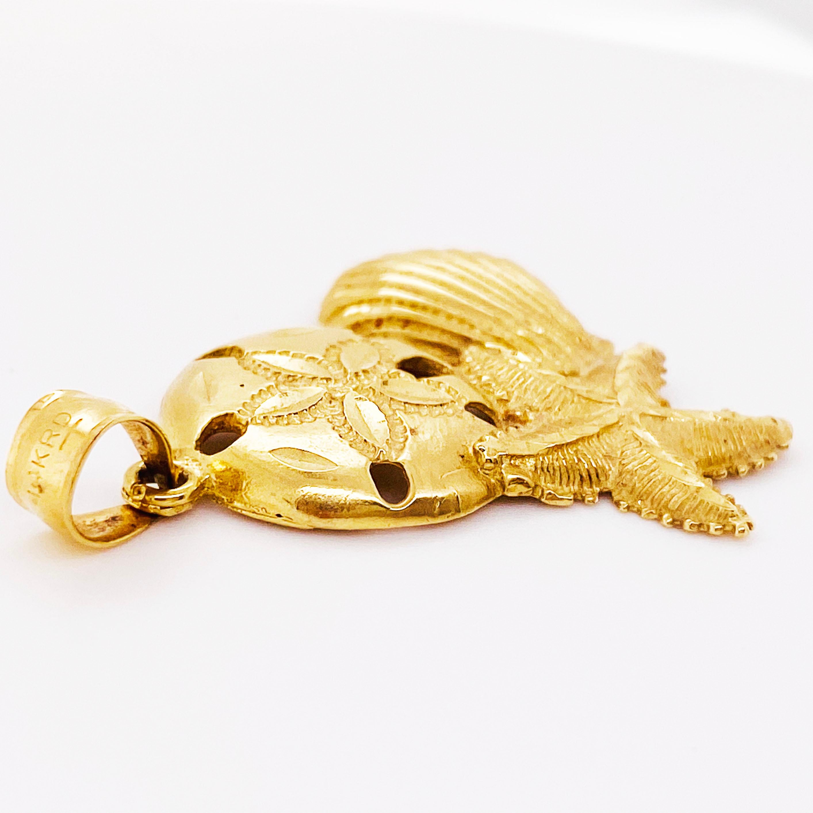 Artisan 14 Karat Shell Pendant with Beach Design, 14 Karat Gold with Bail, 14 Karat Gold