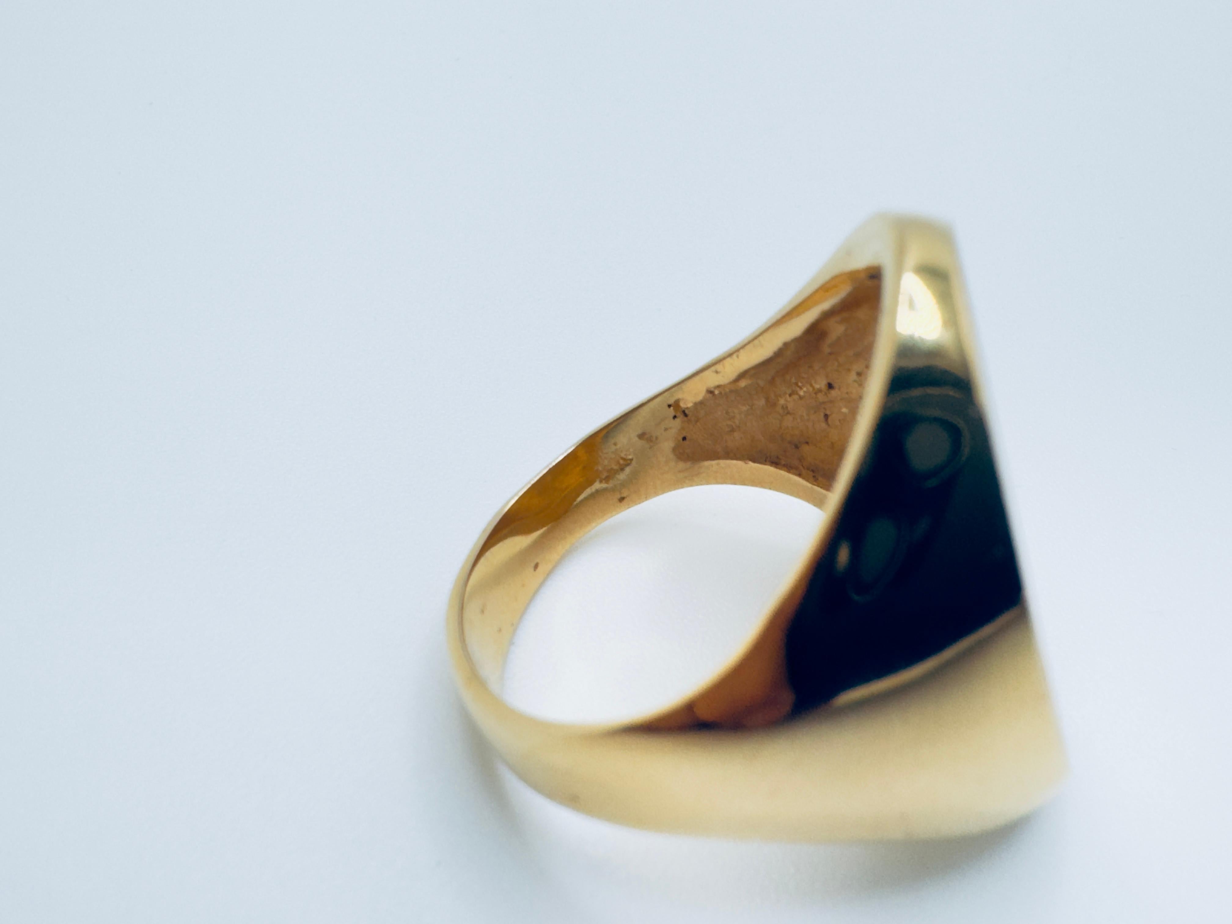 14K Signet Oval Ring For Sale 3