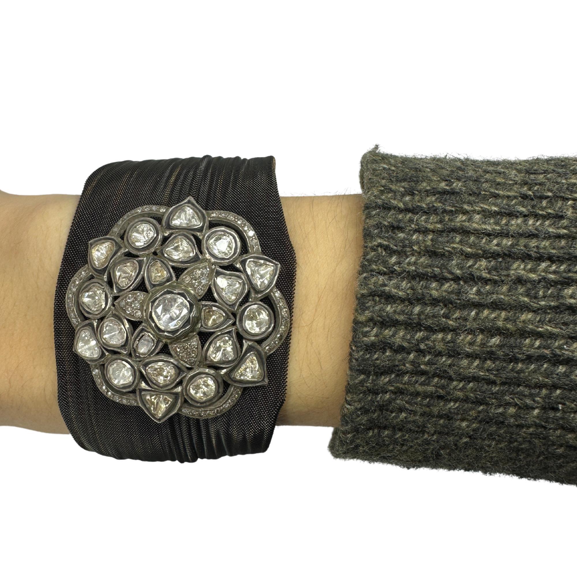 Bracciale con diamanti taglio rosa a maglie in argento, argento e acciaio annerito (14 carati) in vendita 2